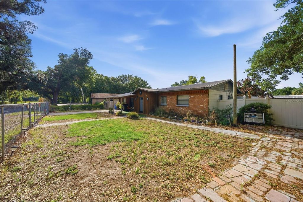 Photo of 1418 Mcgee Road, Plant City, FL 33565 (MLS # W7885676)