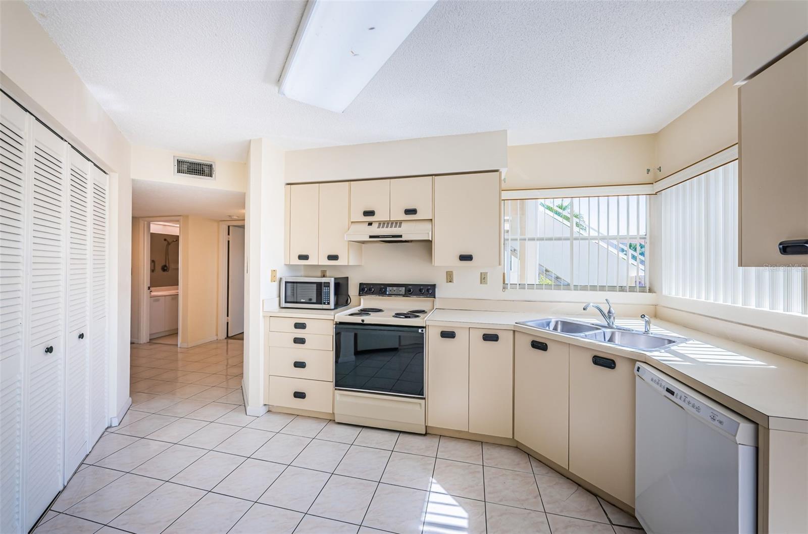 6171 BAHIA DEL MAR BOULEVARD 116