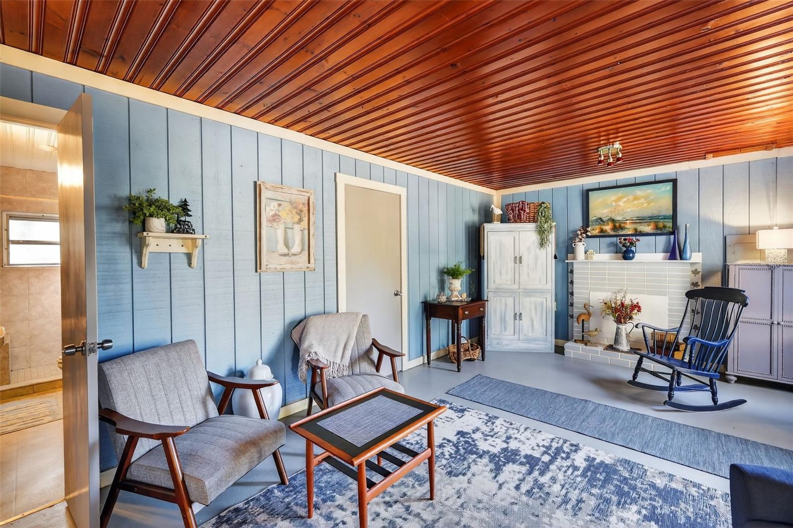 JERRY TAYLOR LNDG - Residential