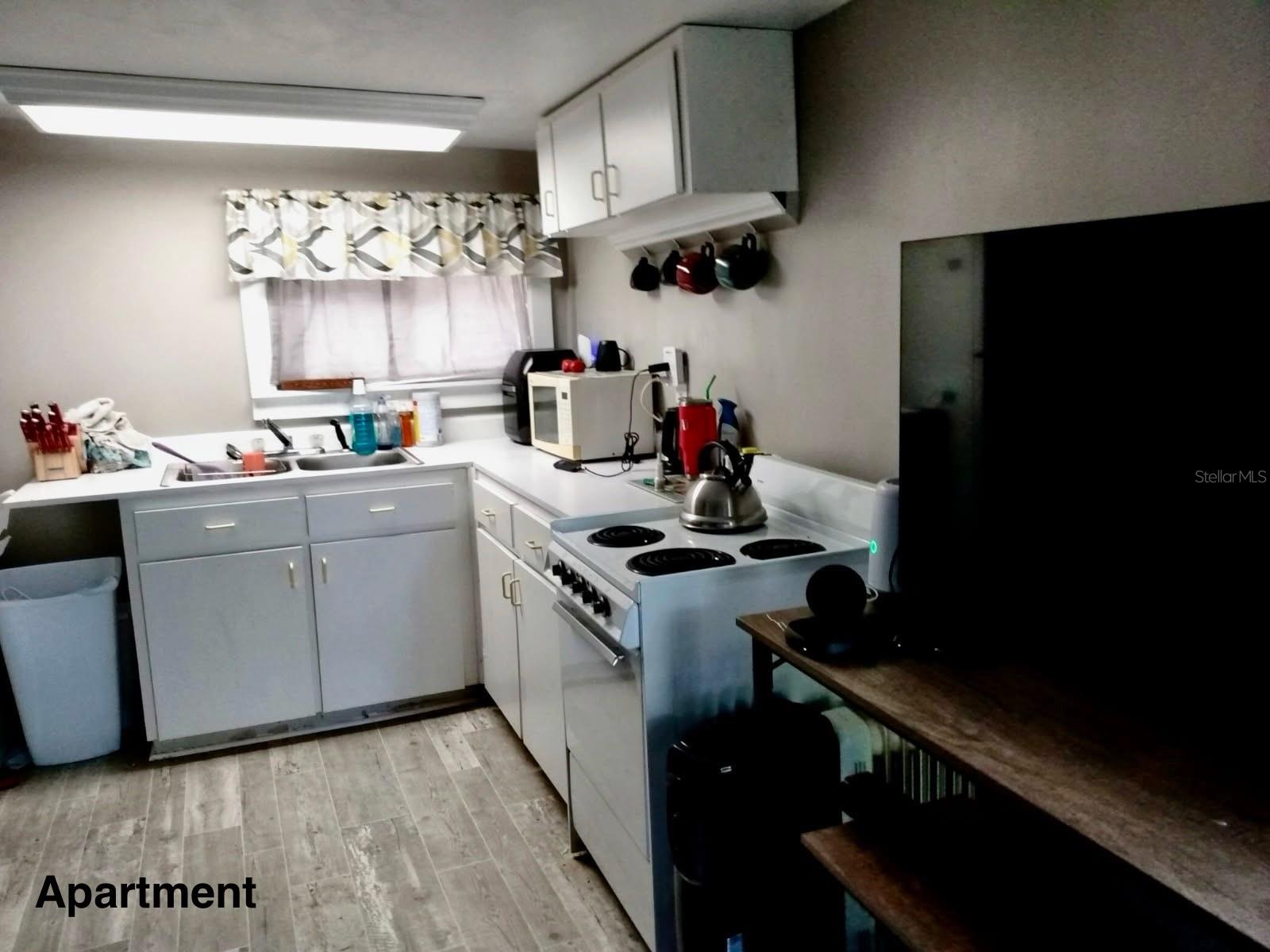 JERRY TAYLOR LNDG - Residential