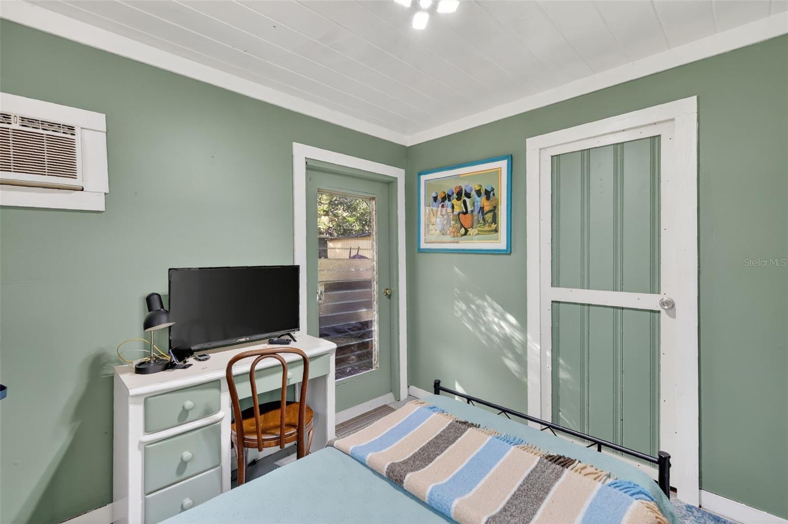 JERRY TAYLOR LNDG - Residential