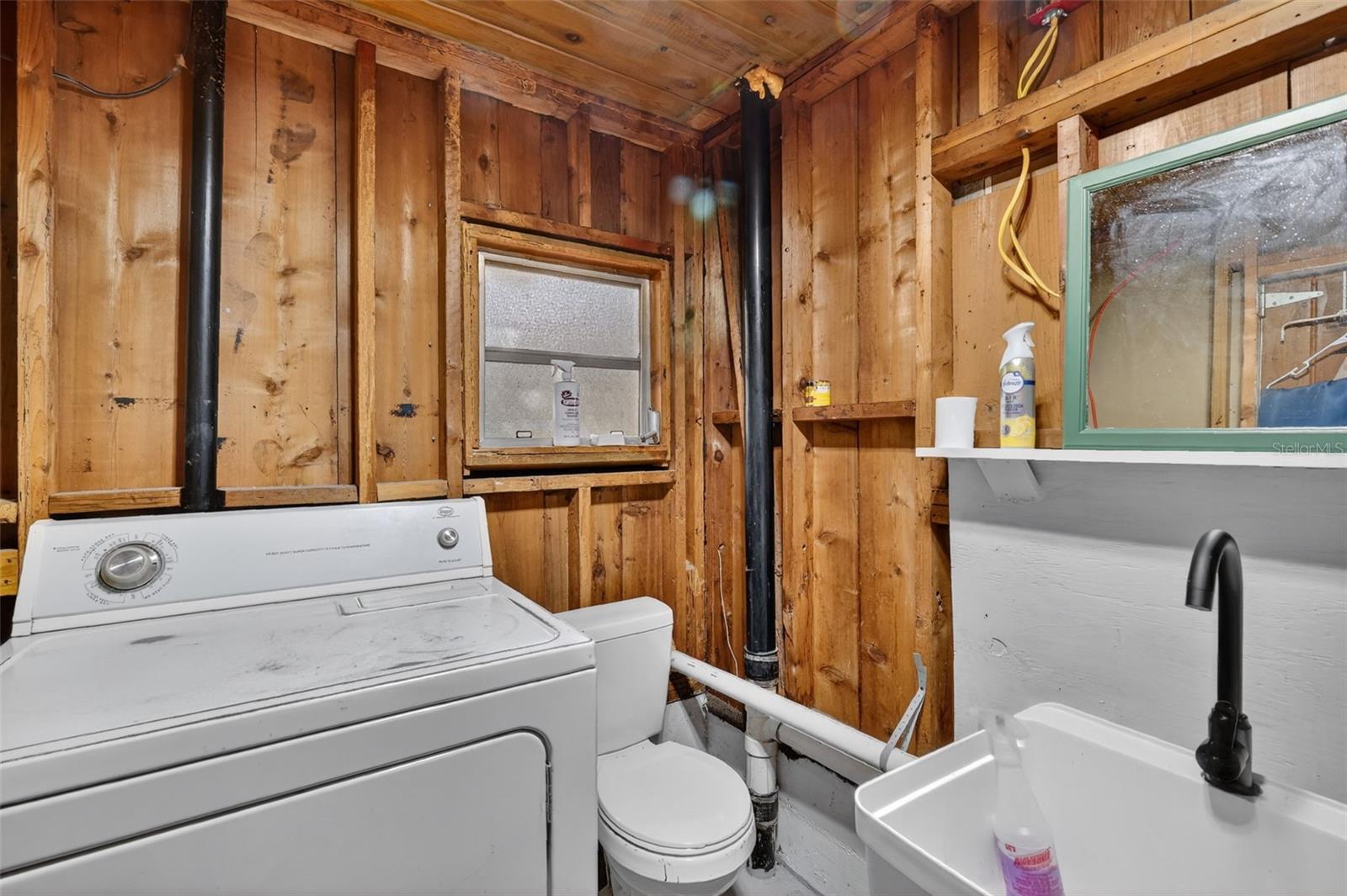 JERRY TAYLOR LNDG - Residential