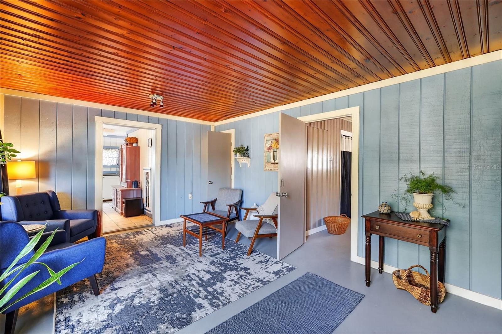 JERRY TAYLOR LNDG - Residential