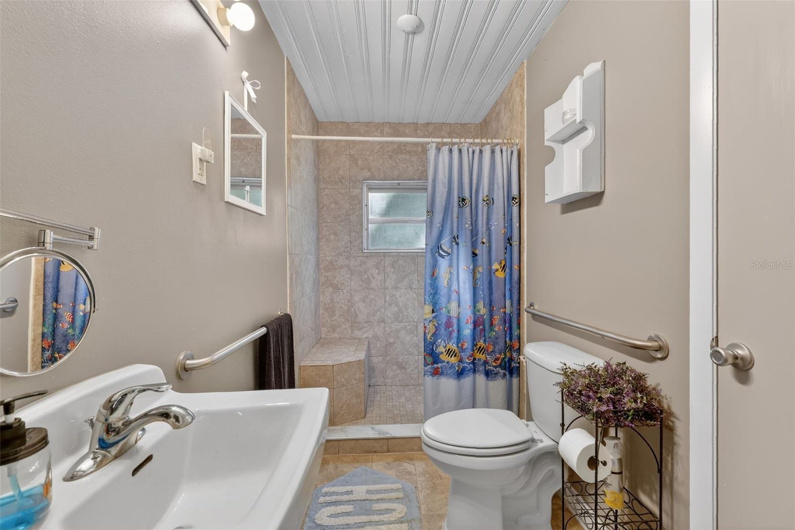 JERRY TAYLOR LNDG - Residential