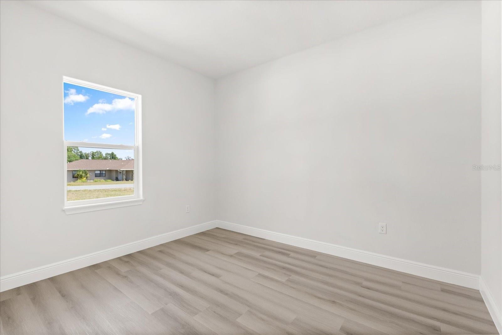 MARION OAKS UN 05 - Residential Lease