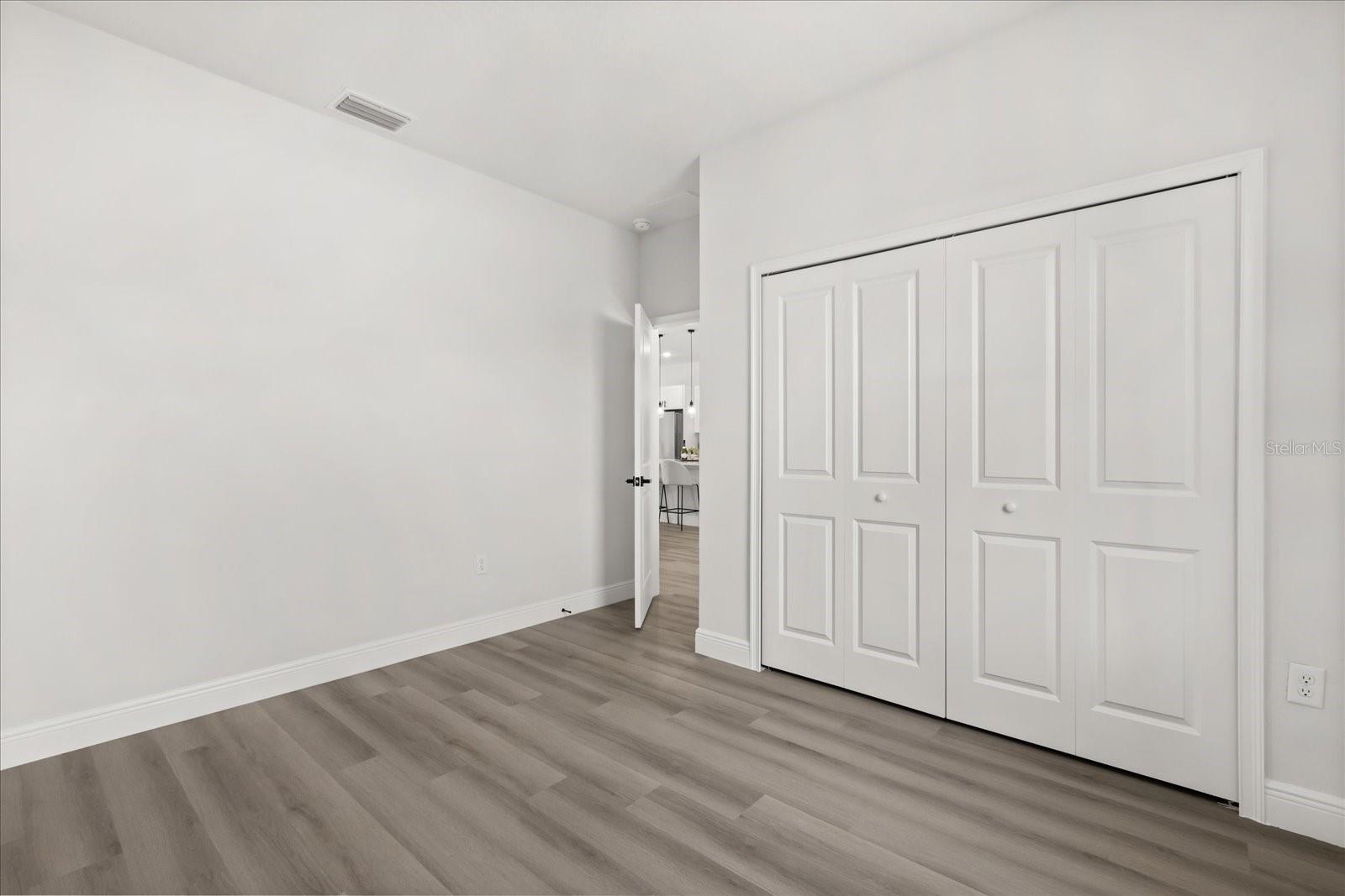 MARION OAKS UN 05 - Residential Lease