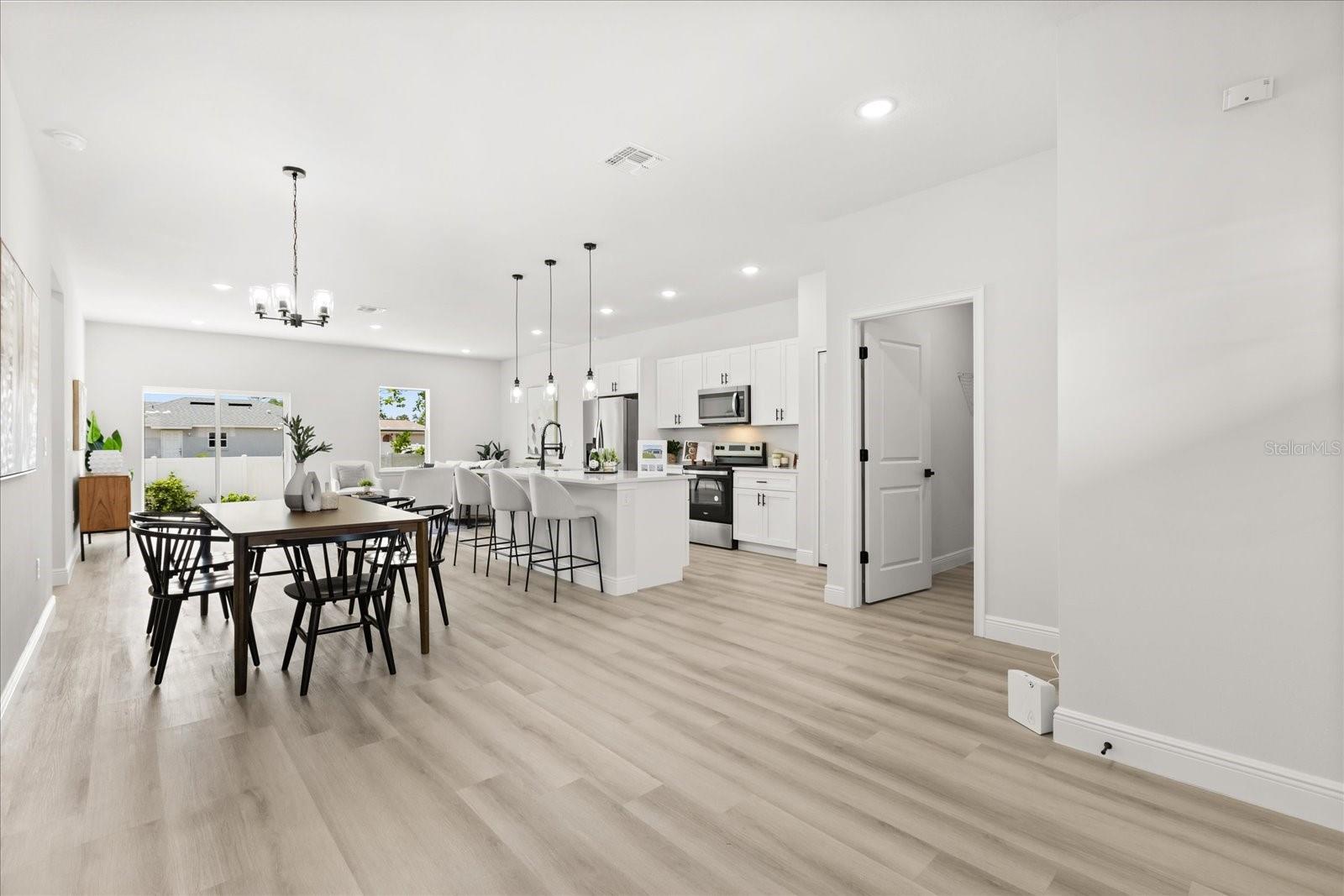 MARION OAKS UN 05 - Residential Lease