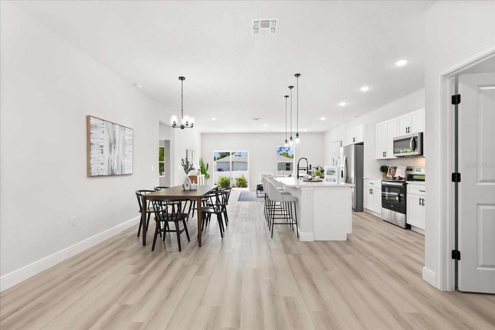 MARION OAKS UN 05 - Residential Lease