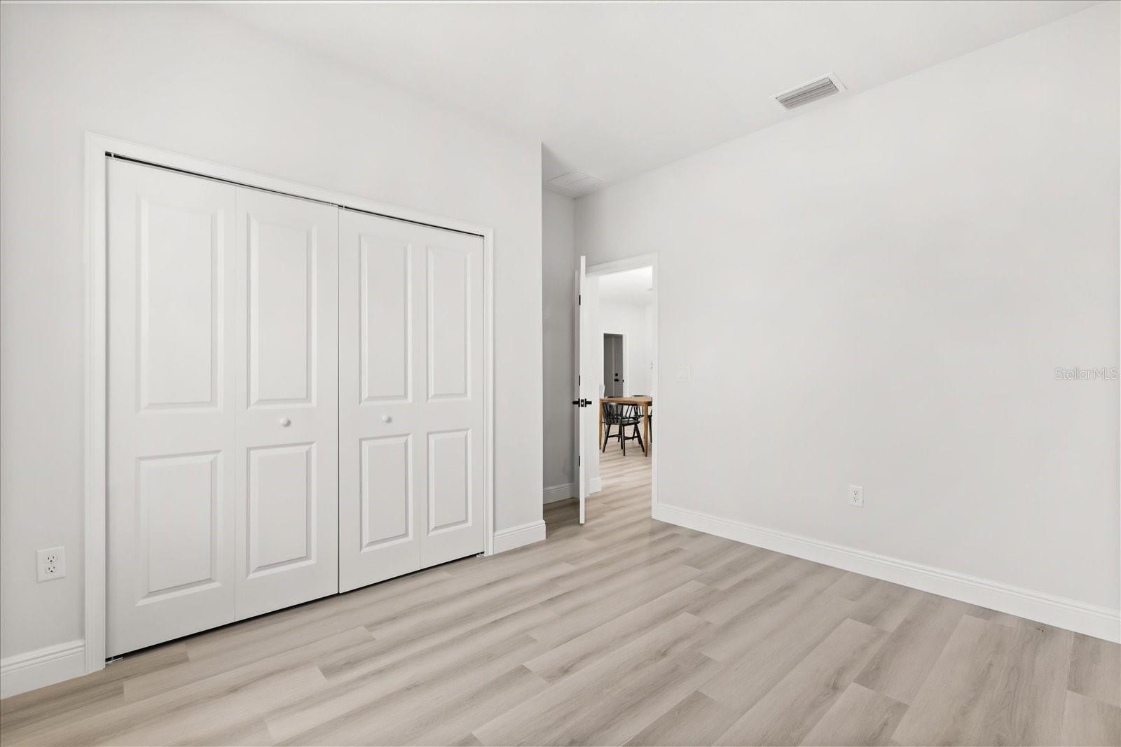 MARION OAKS UN 05 - Residential Lease