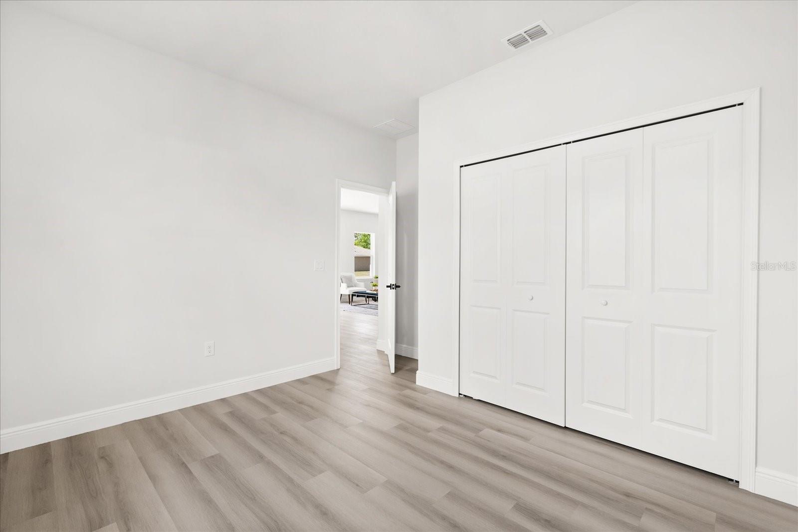 MARION OAKS UN 05 - Residential Lease