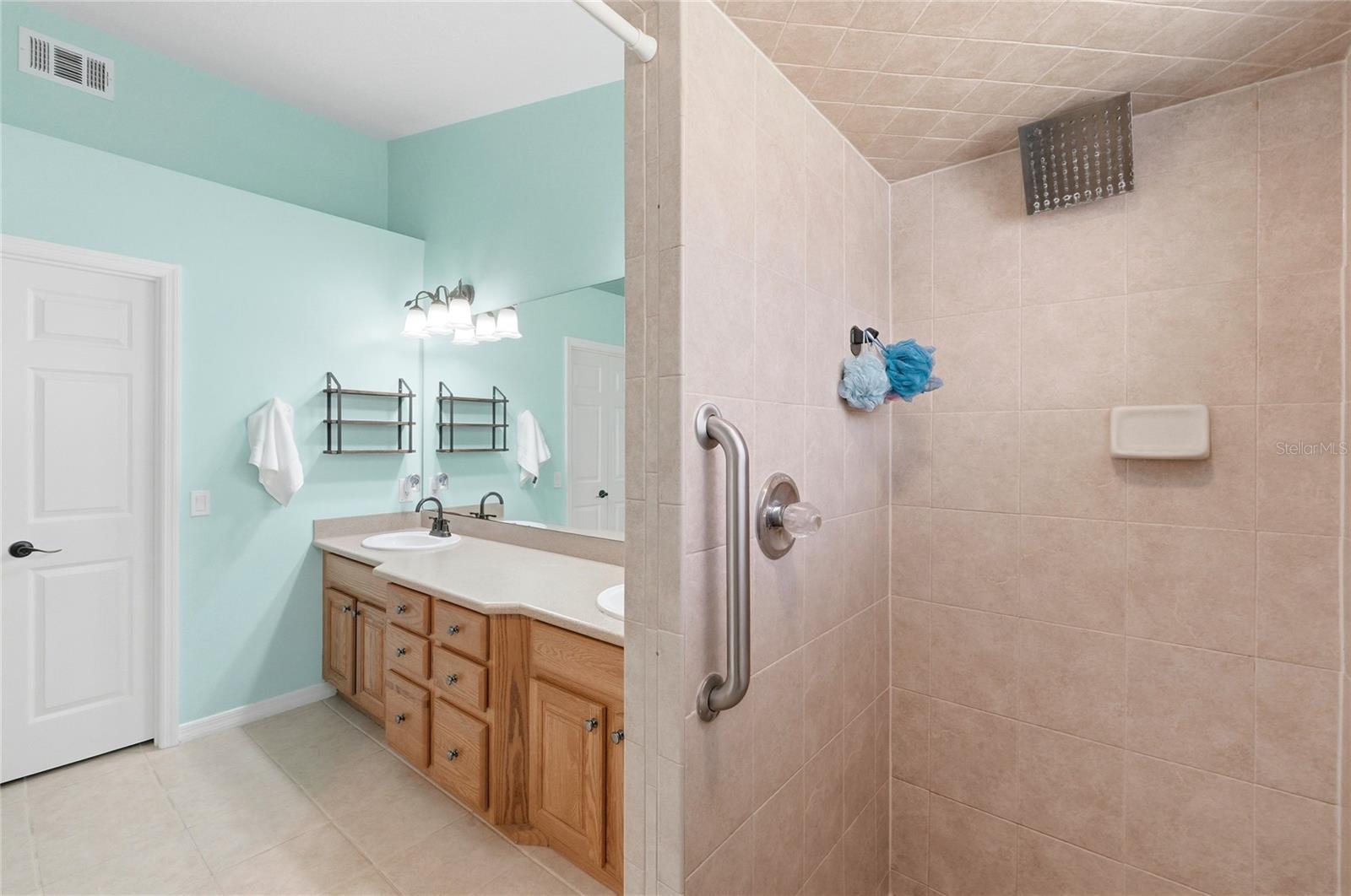 DEER BROOKE - Residential