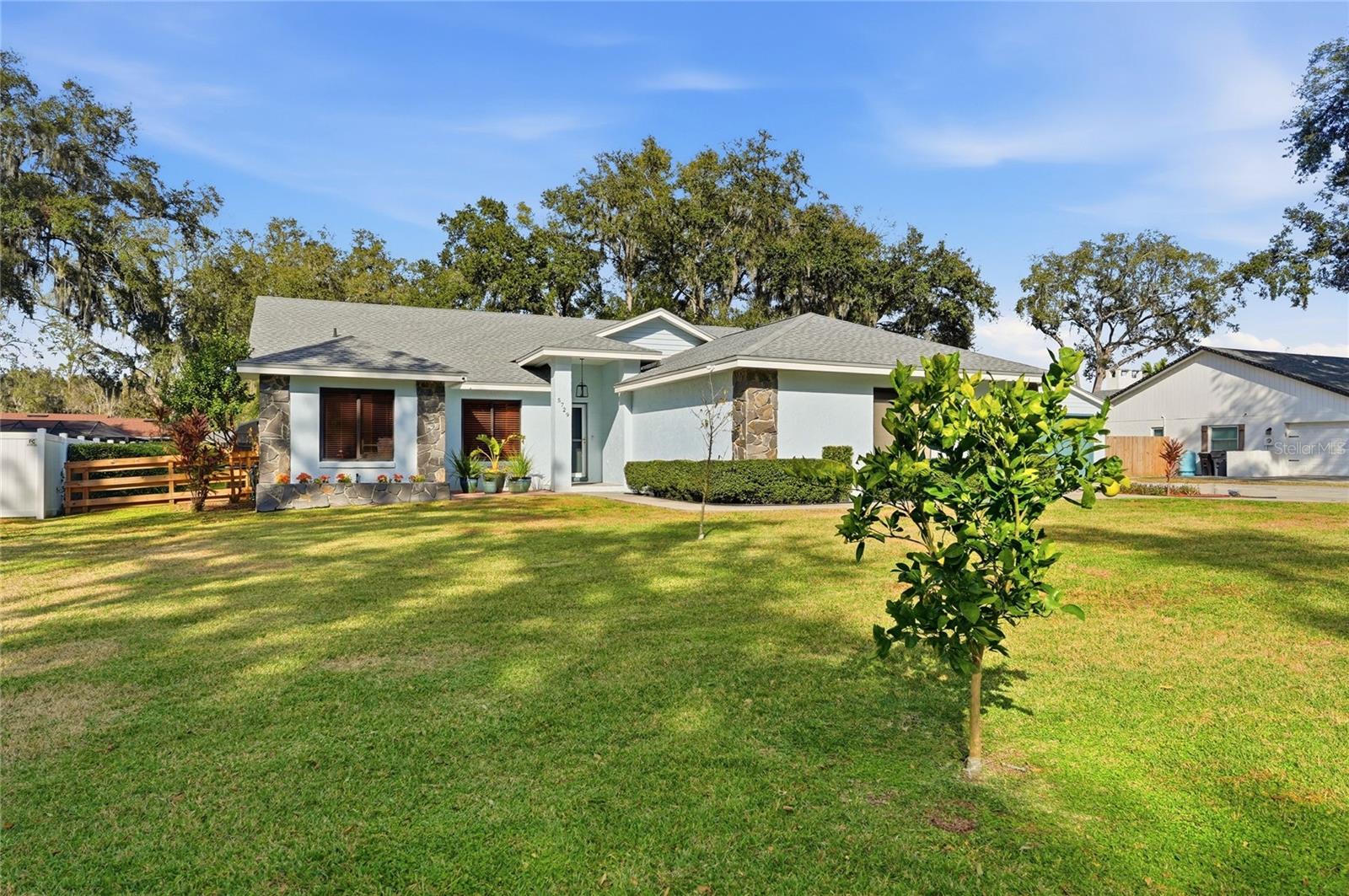 DEER BROOKE - Residential