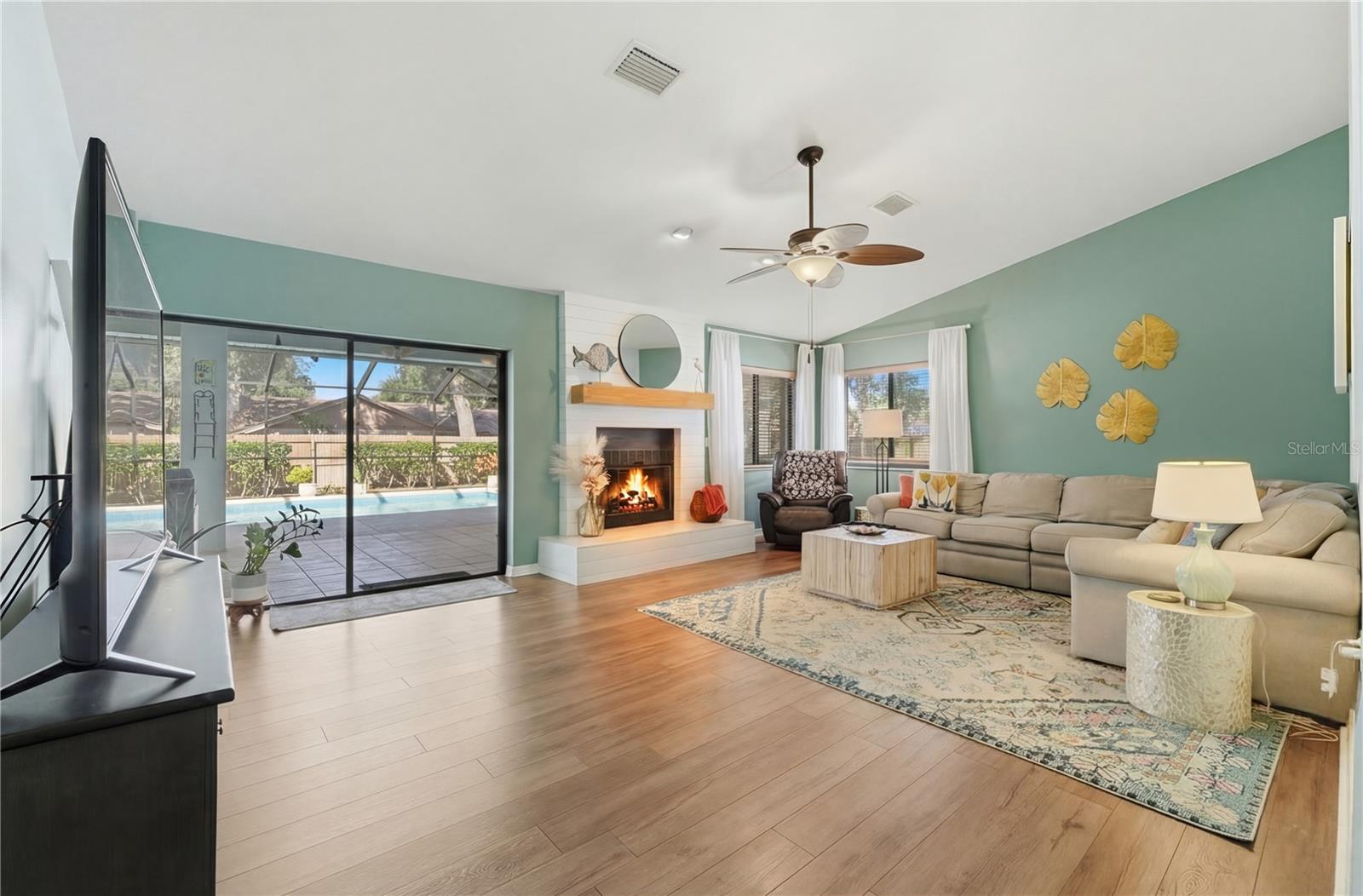 DEER BROOKE - Residential