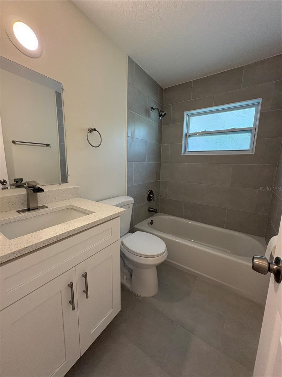 GAY SHORES - Residential Lease