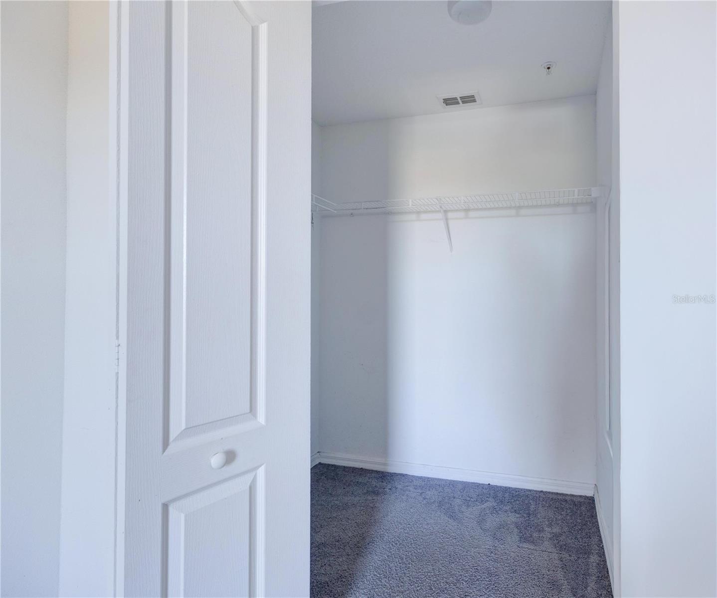 PALMS CLUB CONDO - Residential Lease