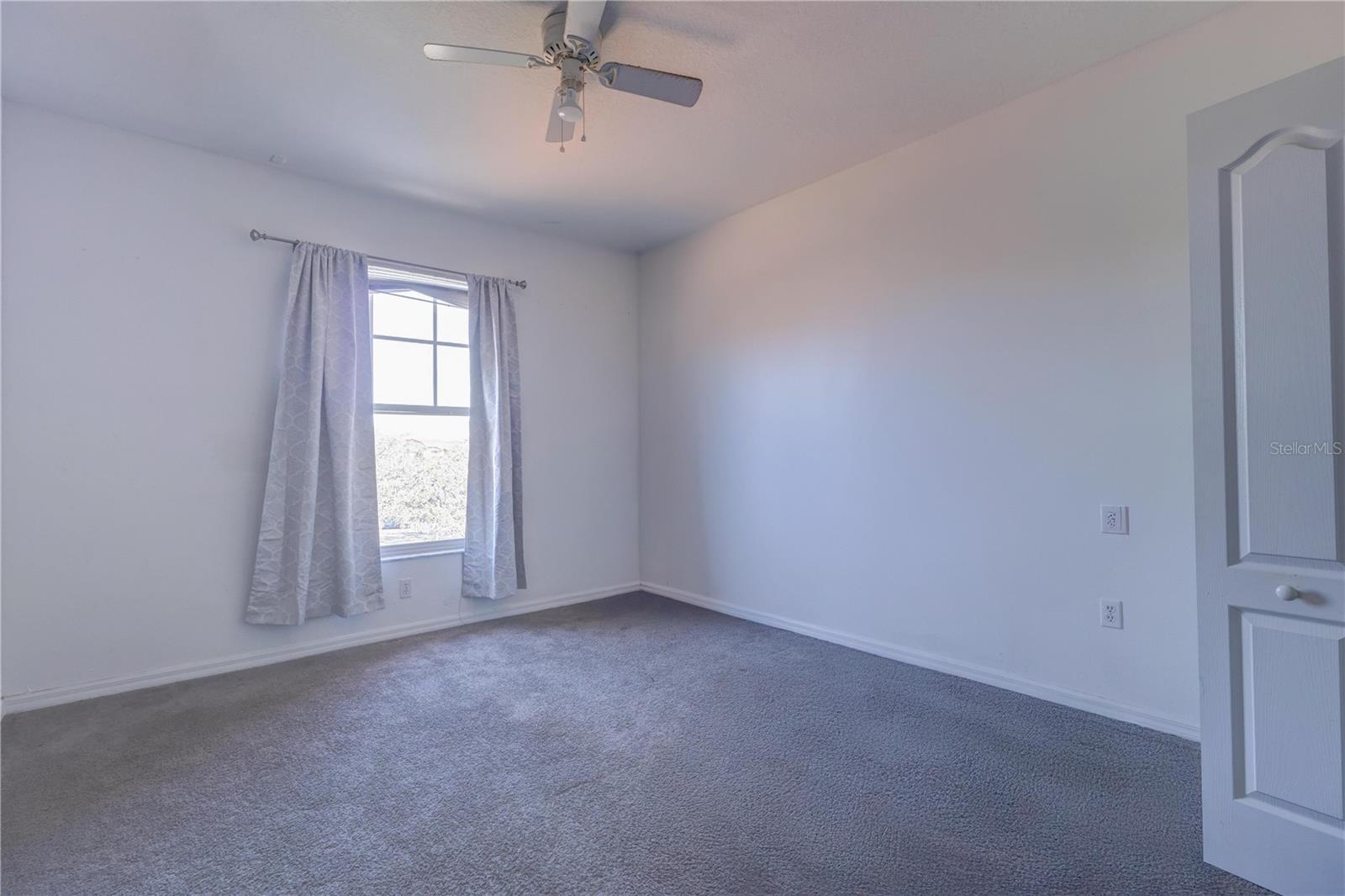 PALMS CLUB CONDO - Residential Lease