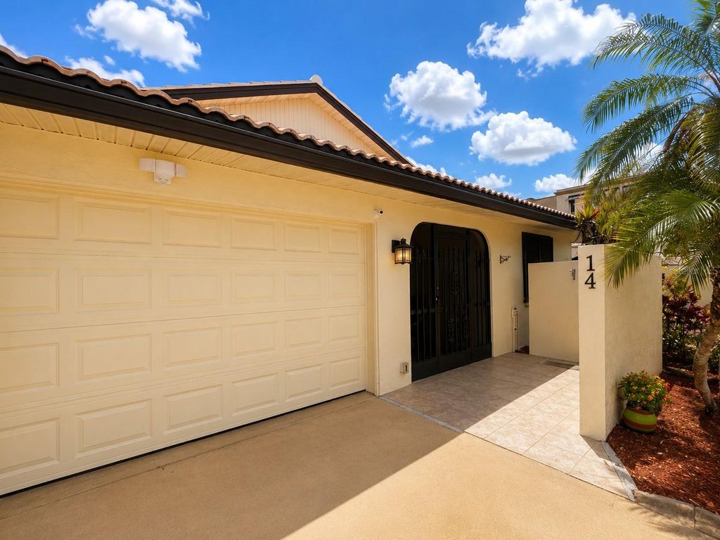 Photo of 14 Idle Sands Drive, Venice, FL 34293 (MLS # A4694130)