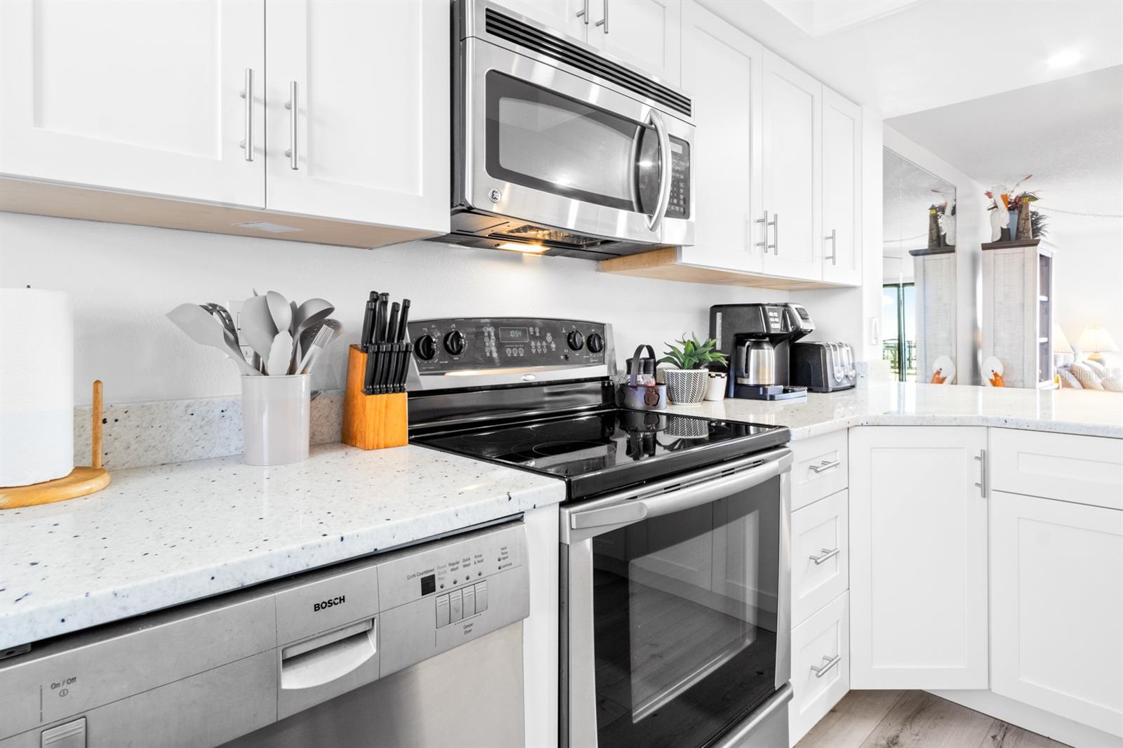 CANAVERAL TOWERS - Residential
