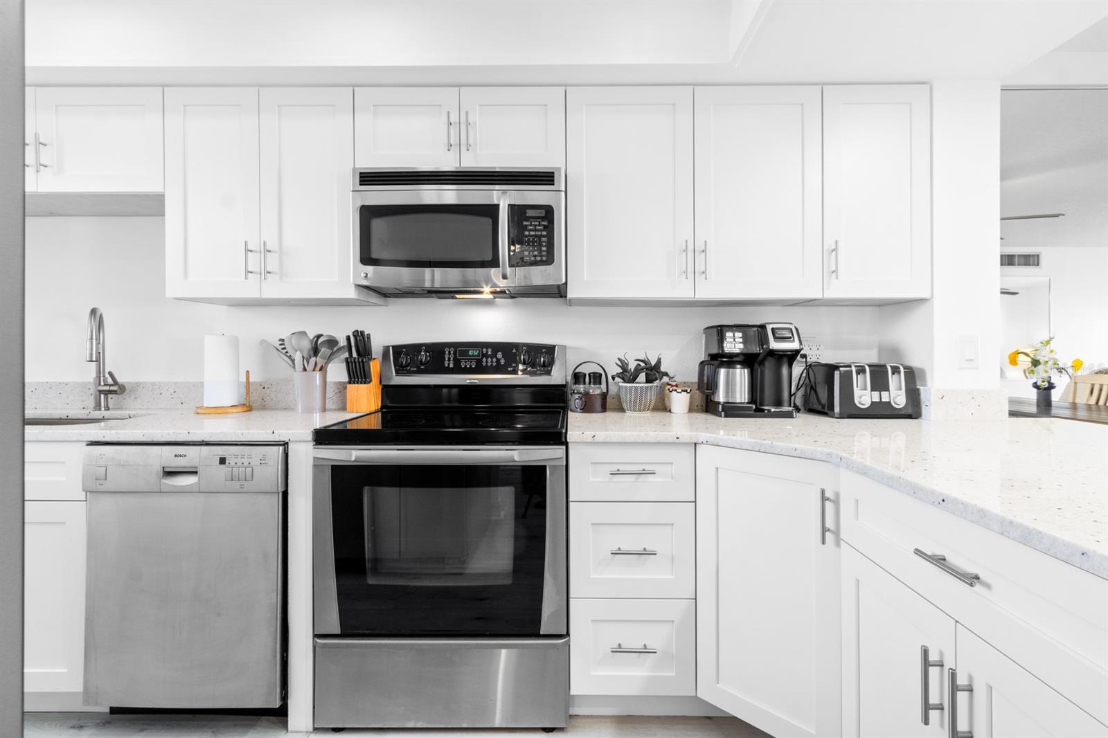 CANAVERAL TOWERS - Residential