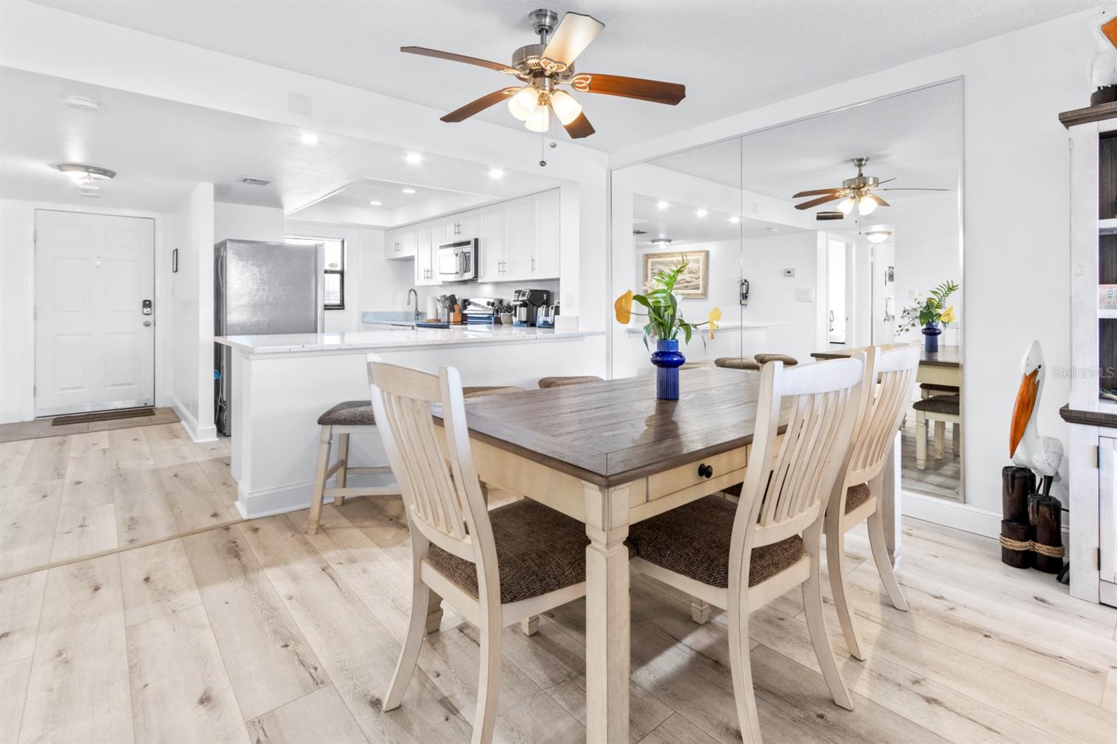 CANAVERAL TOWERS - Residential