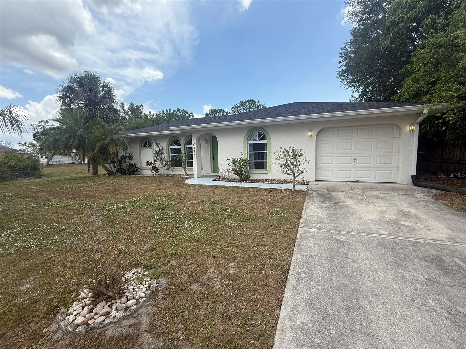** MOVE IN SPECIAL ** $500 OFF SECOND MONTHS RENT!!**
Welcome to this beautifully maintained 2-bedroom, 2-bathroom home located in a quiet neighborhood in North Port. This move-in ready property features a spacious open floor plan with abundant natural light, a well-appointed kitchen and a comfortable living area perfect for relaxing or entertaining.
The master suite includes a private en-suite bath and ample closet space, while the second bedroom offers flexibility for guests, a home office, or additional living space. Enjoy the Florida lifestyle year-round with a screened-in lanai and a large backyard perfect for outdoor gatherings or quiet evenings.
Additional highlights include a one-car garage, new flooring throughout, and a convenient location close to shopping, dining, parks, and I-75 for easy commuting.
Don't miss this great rental opportunity in North Port!
No Smoking Allowed.
One Year Term Lease Preferred.