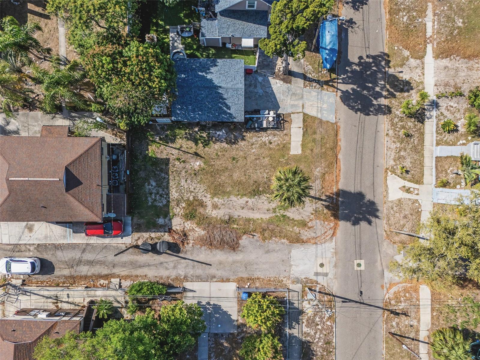 CROMWELL HEIGHTS - Land