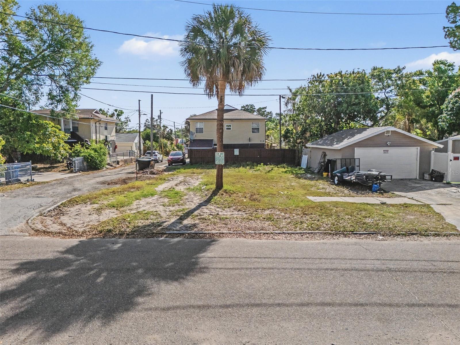 CROMWELL HEIGHTS - Land