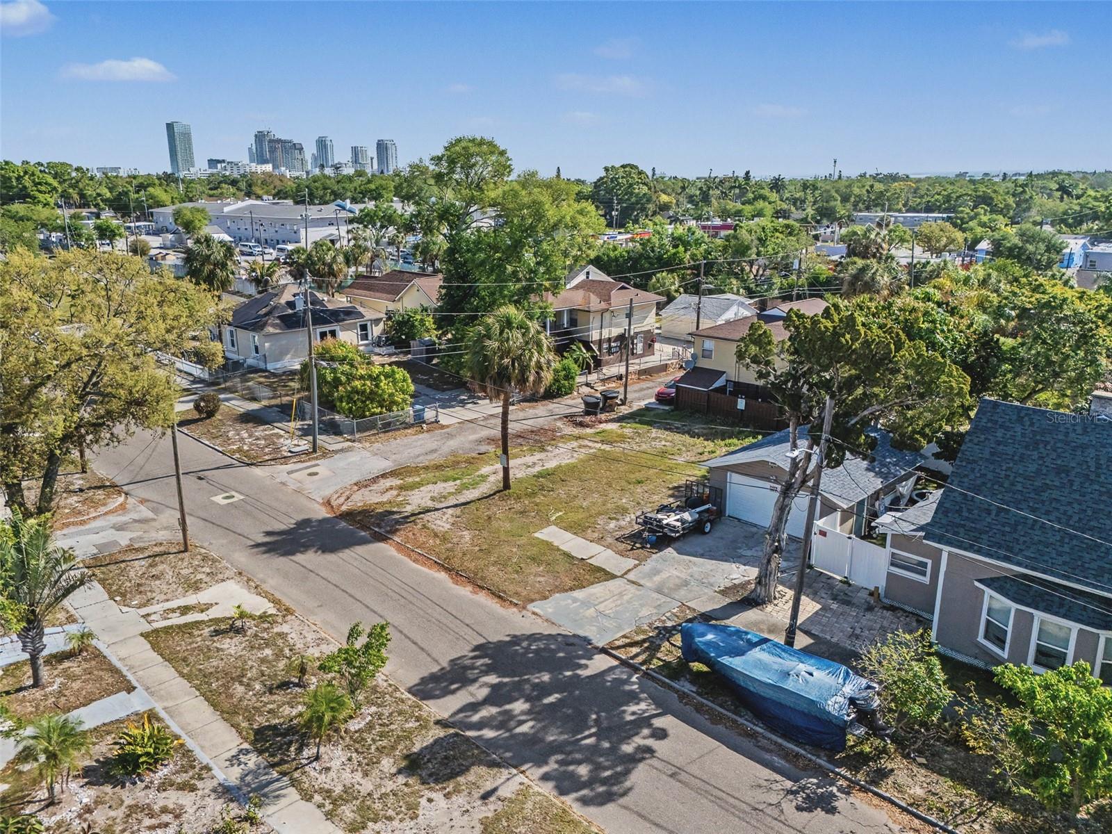 CROMWELL HEIGHTS - Land