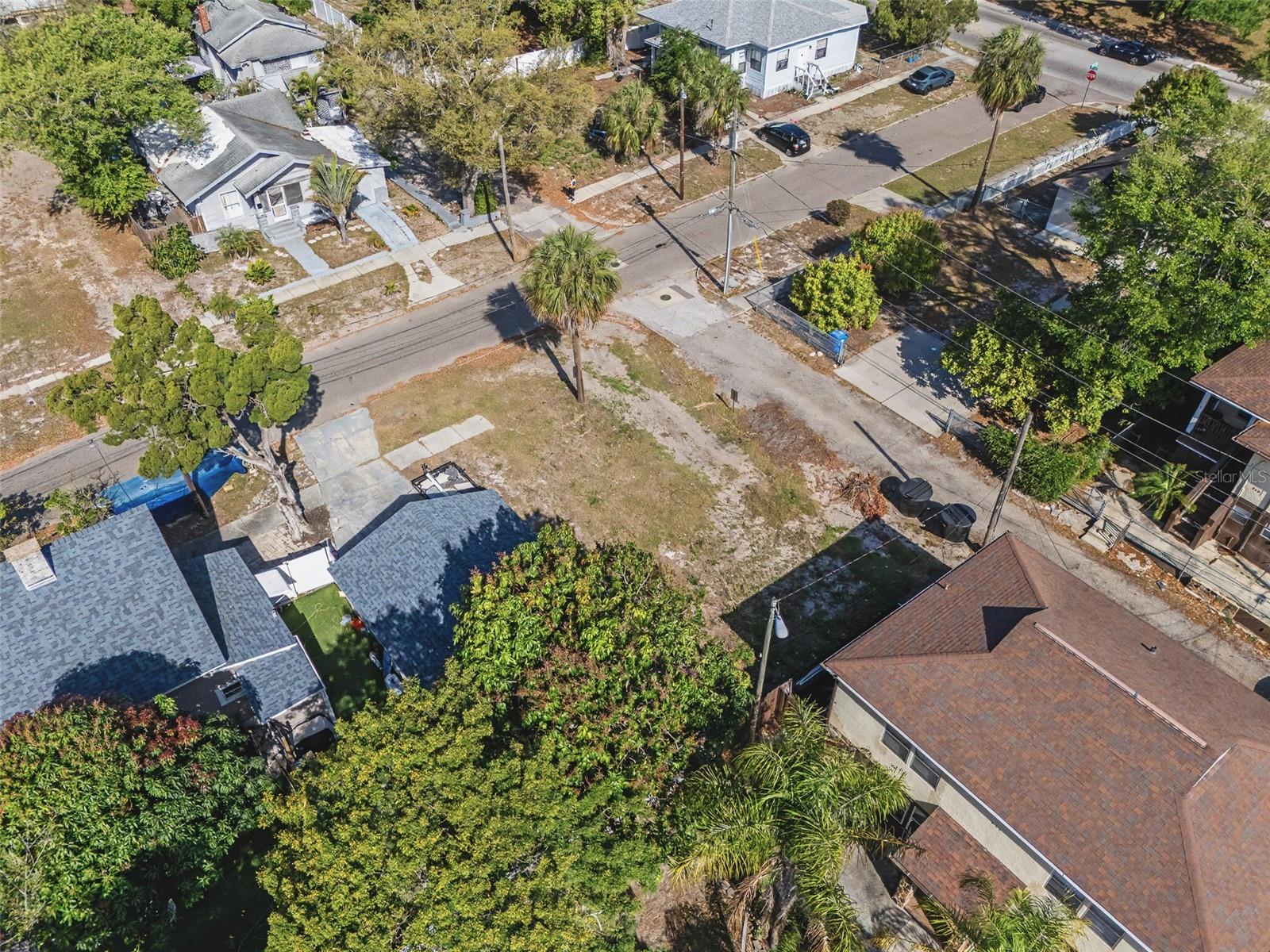 CROMWELL HEIGHTS - Land