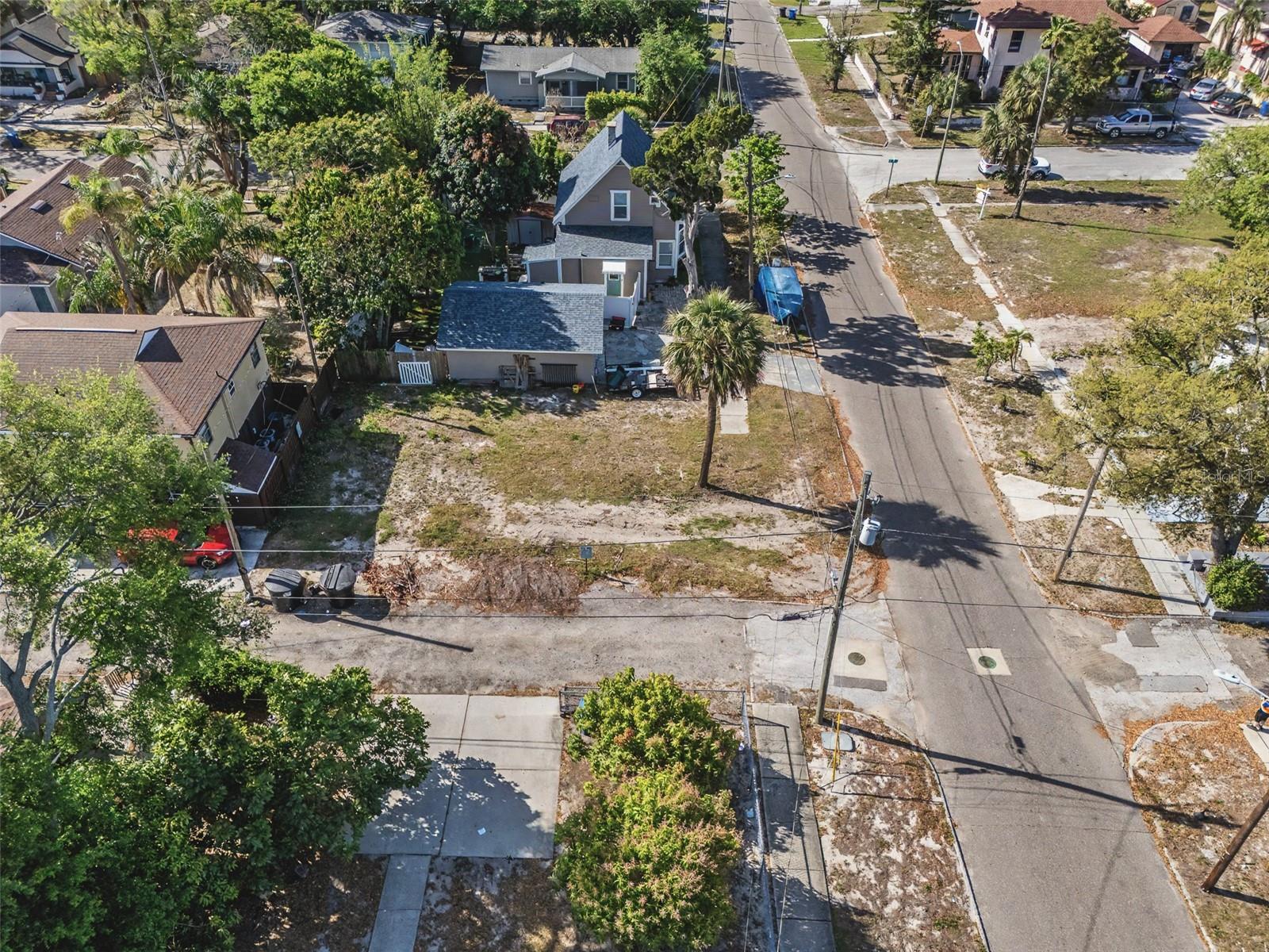 CROMWELL HEIGHTS - Land