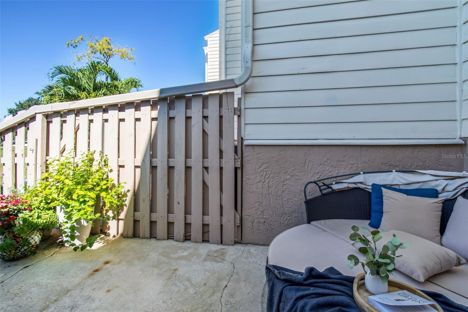 FEATHER SOUND - Residential