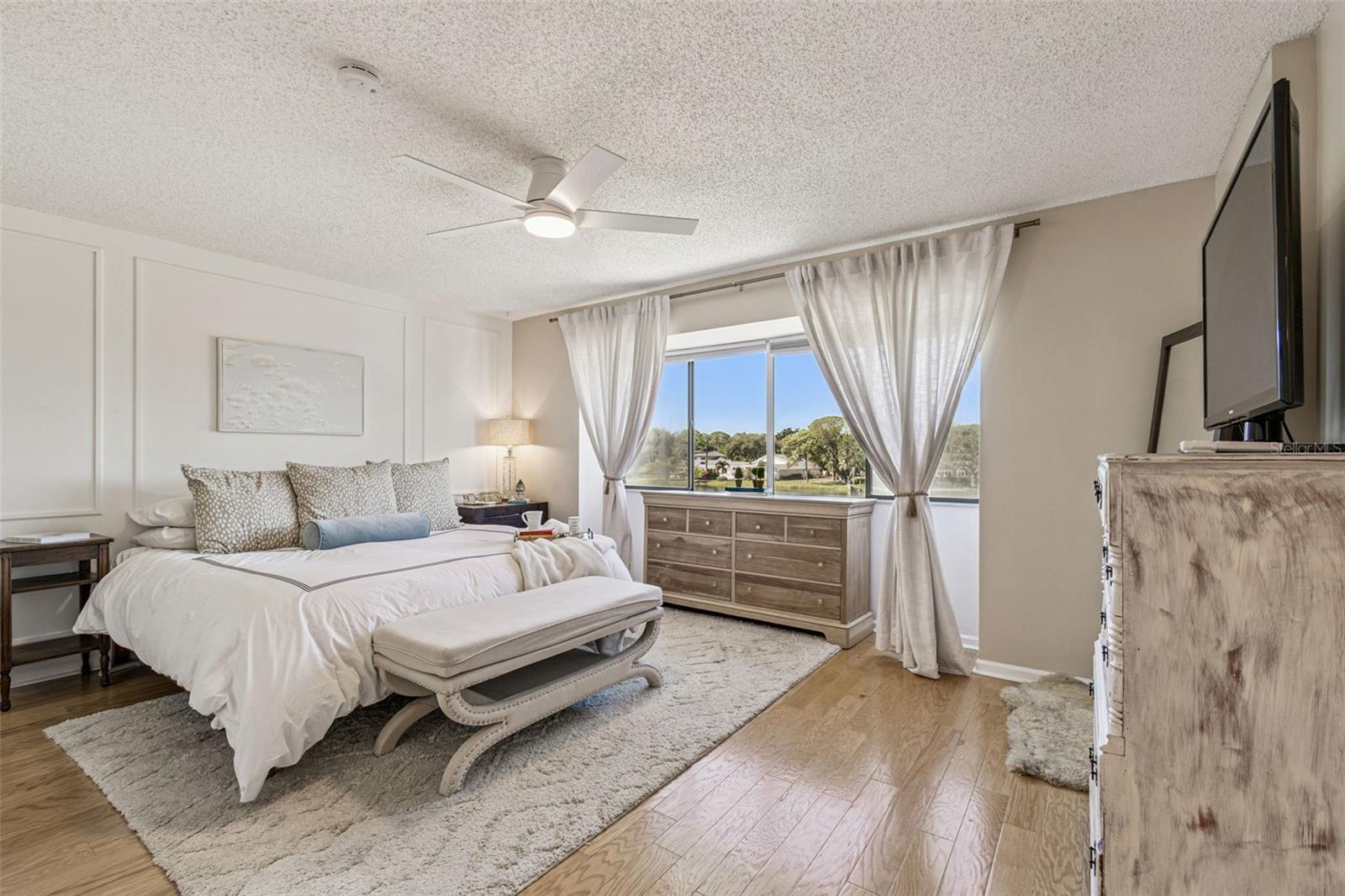 FEATHER SOUND - Residential