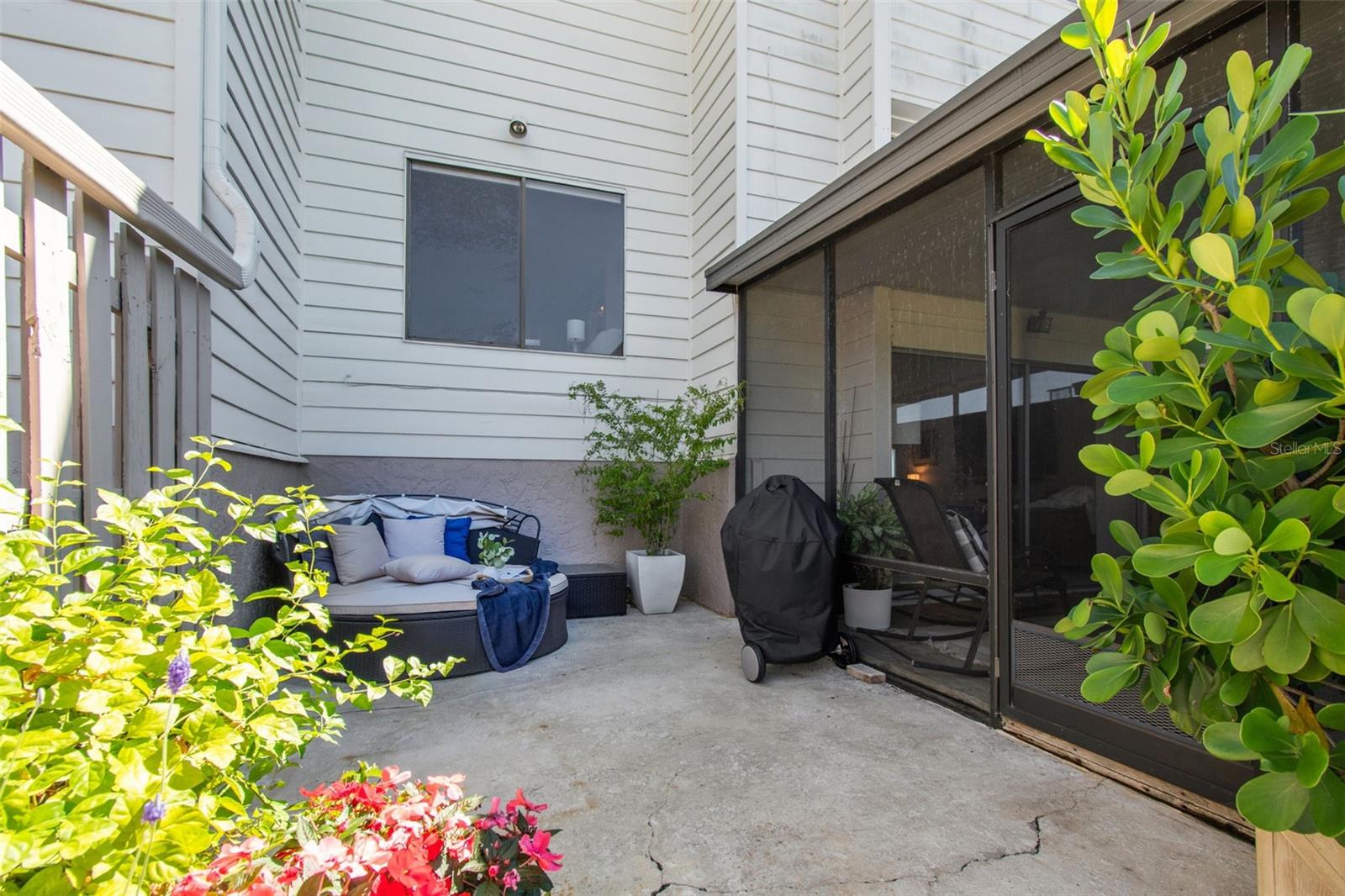 FEATHER SOUND - Residential