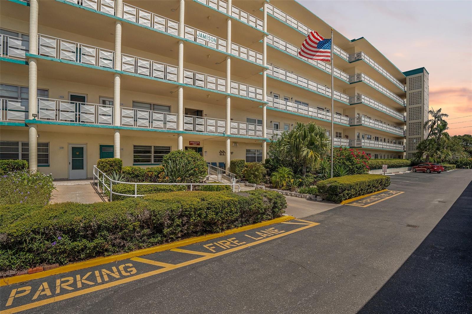 TOWN SHORES OF GULFPORT - Residential