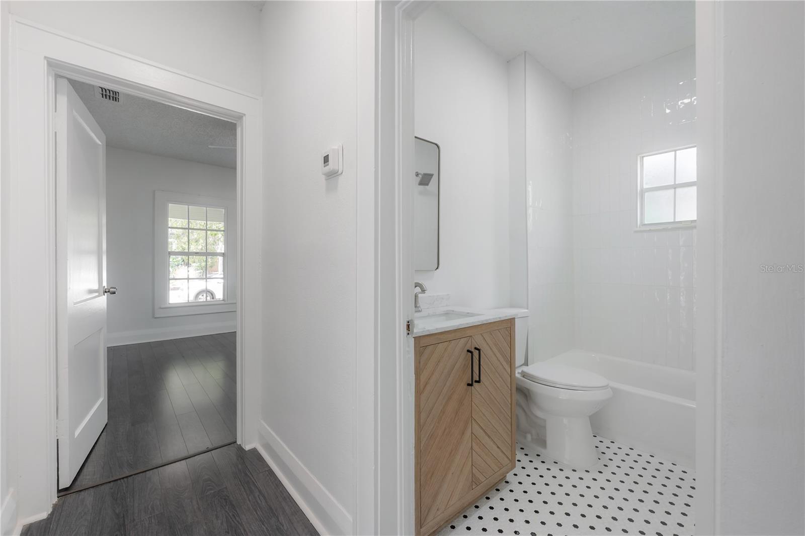 MEADOWBROOK - Residential