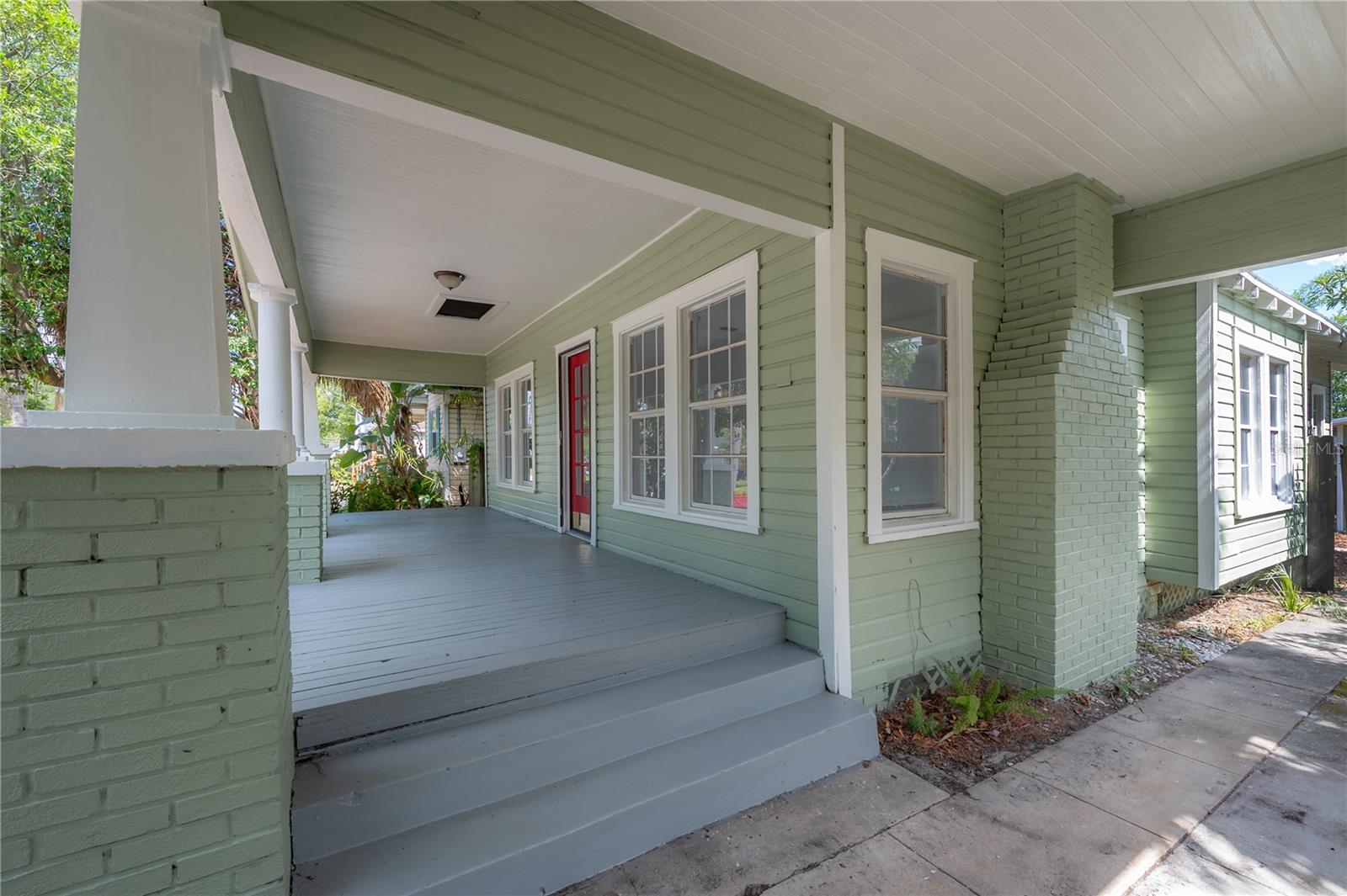 103 W NORTH BAY STREET