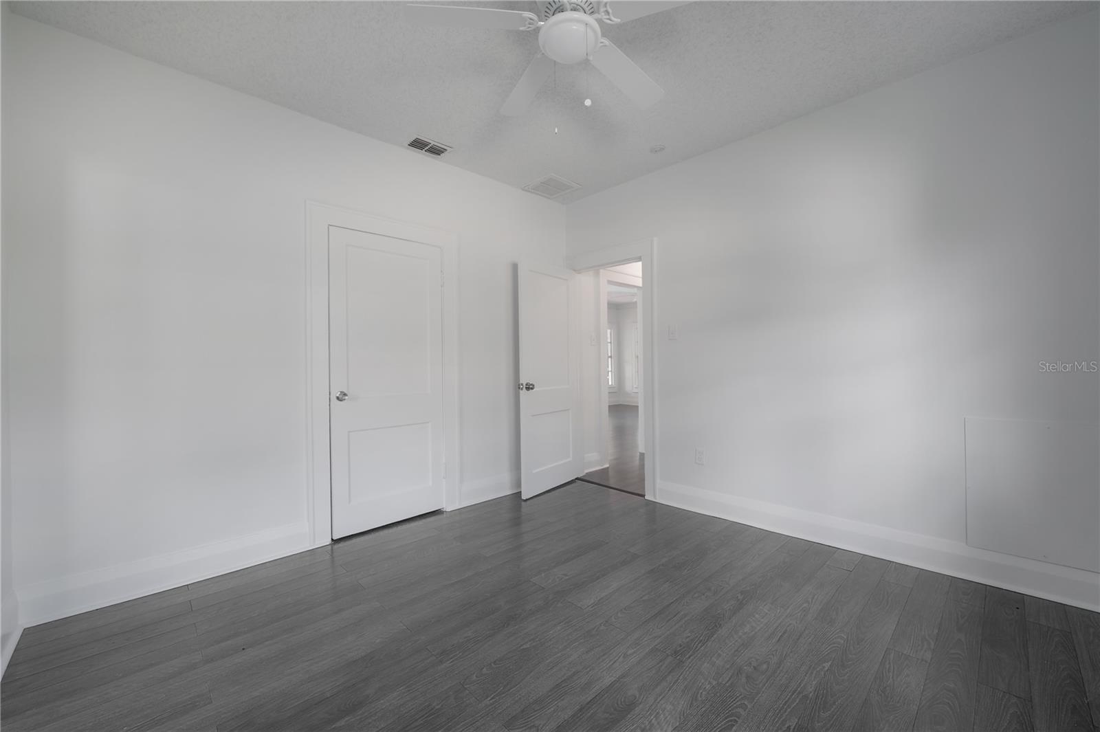 MEADOWBROOK - Residential