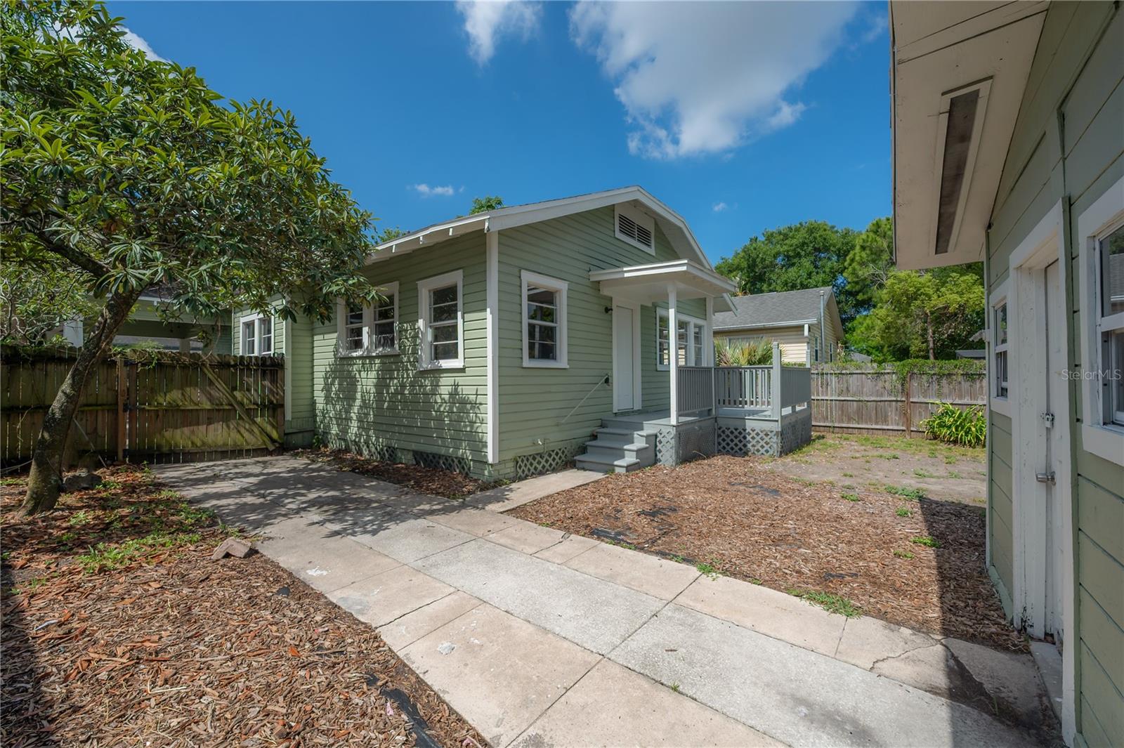 MEADOWBROOK - Residential