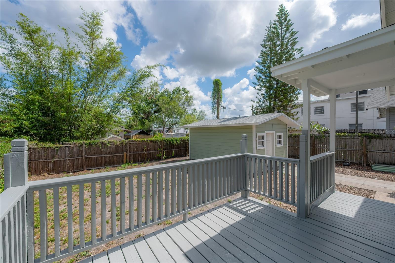 MEADOWBROOK - Residential