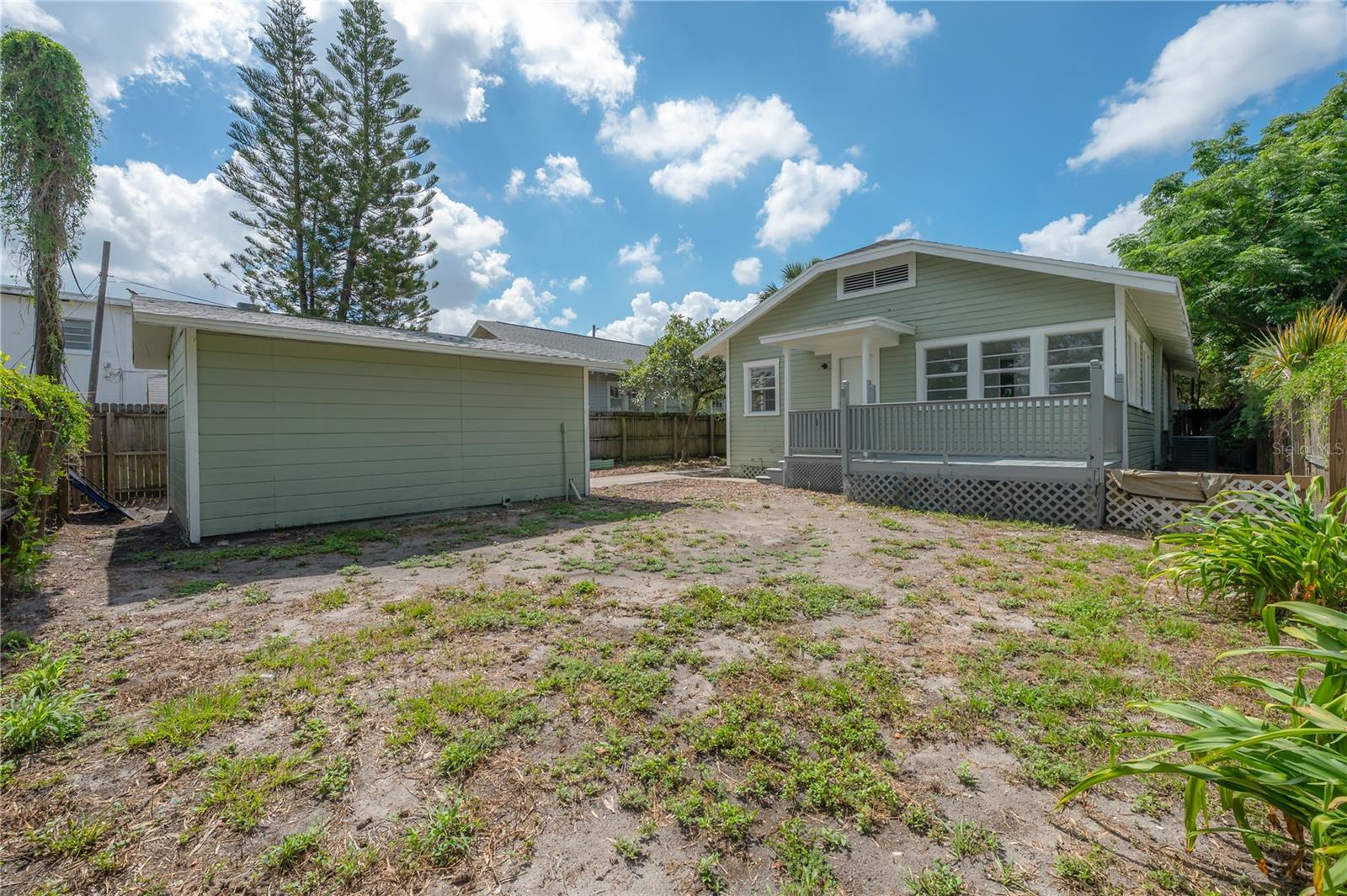 MEADOWBROOK - Residential