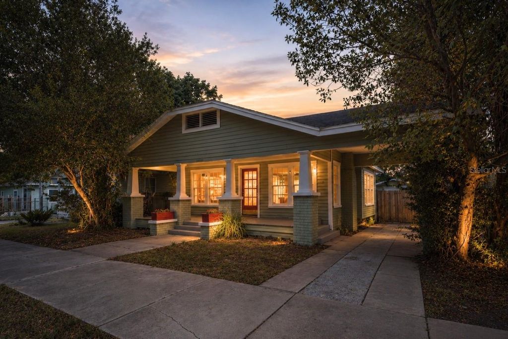 Photo of 103 W North Bay Street, Tampa, FL 33603 (MLS # TB8511041)