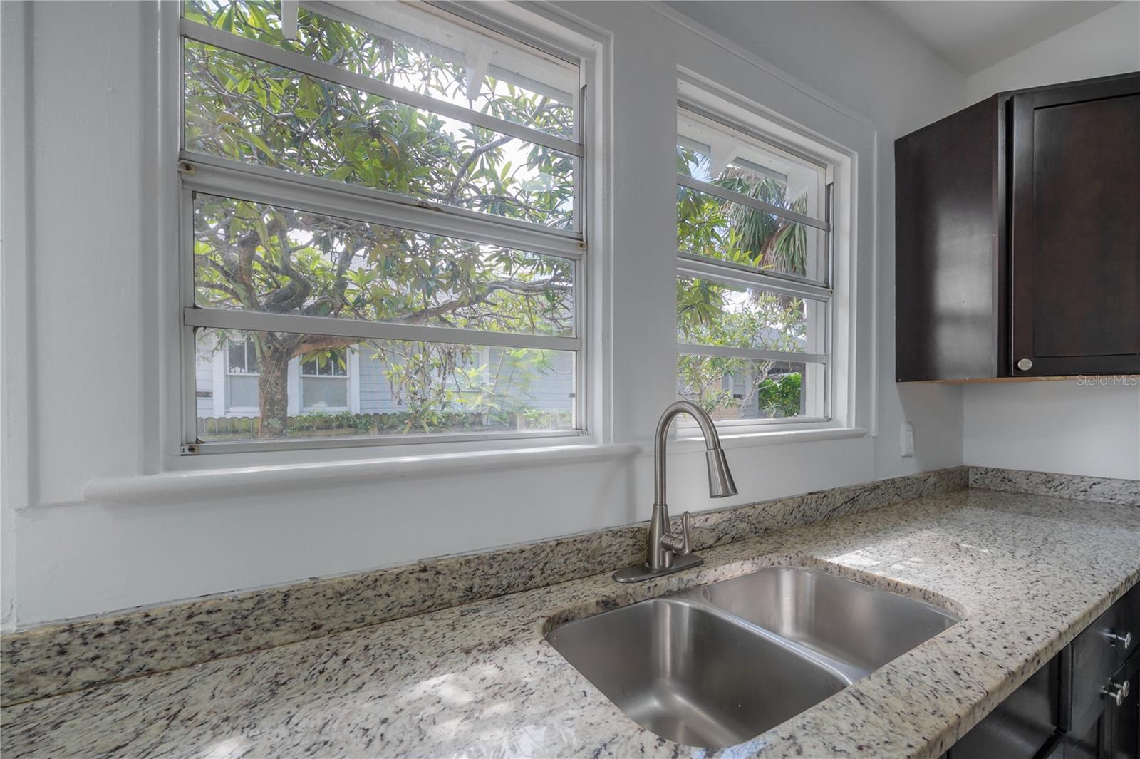 MEADOWBROOK - Residential