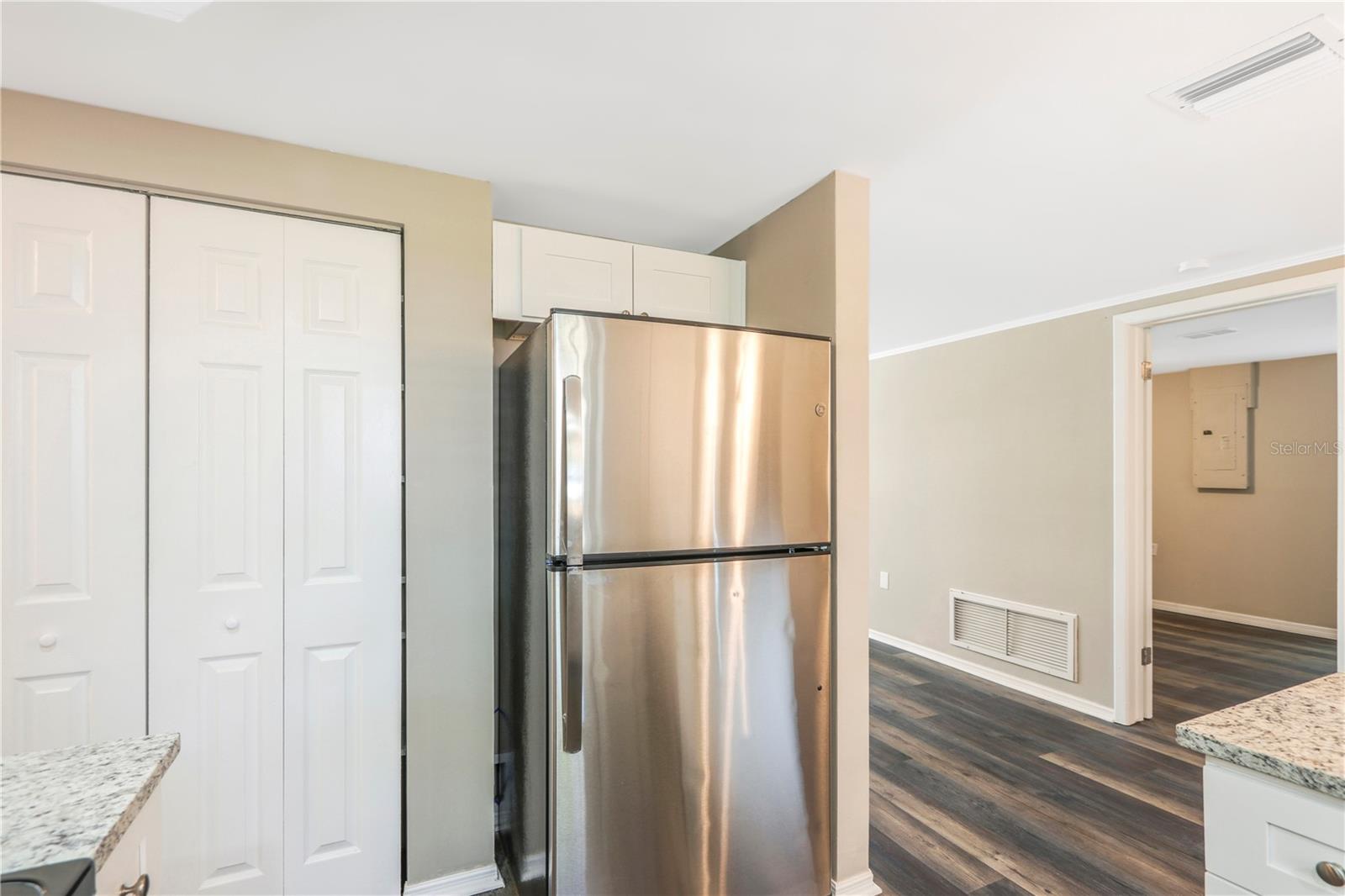 REGENCY PARK - Residential Lease