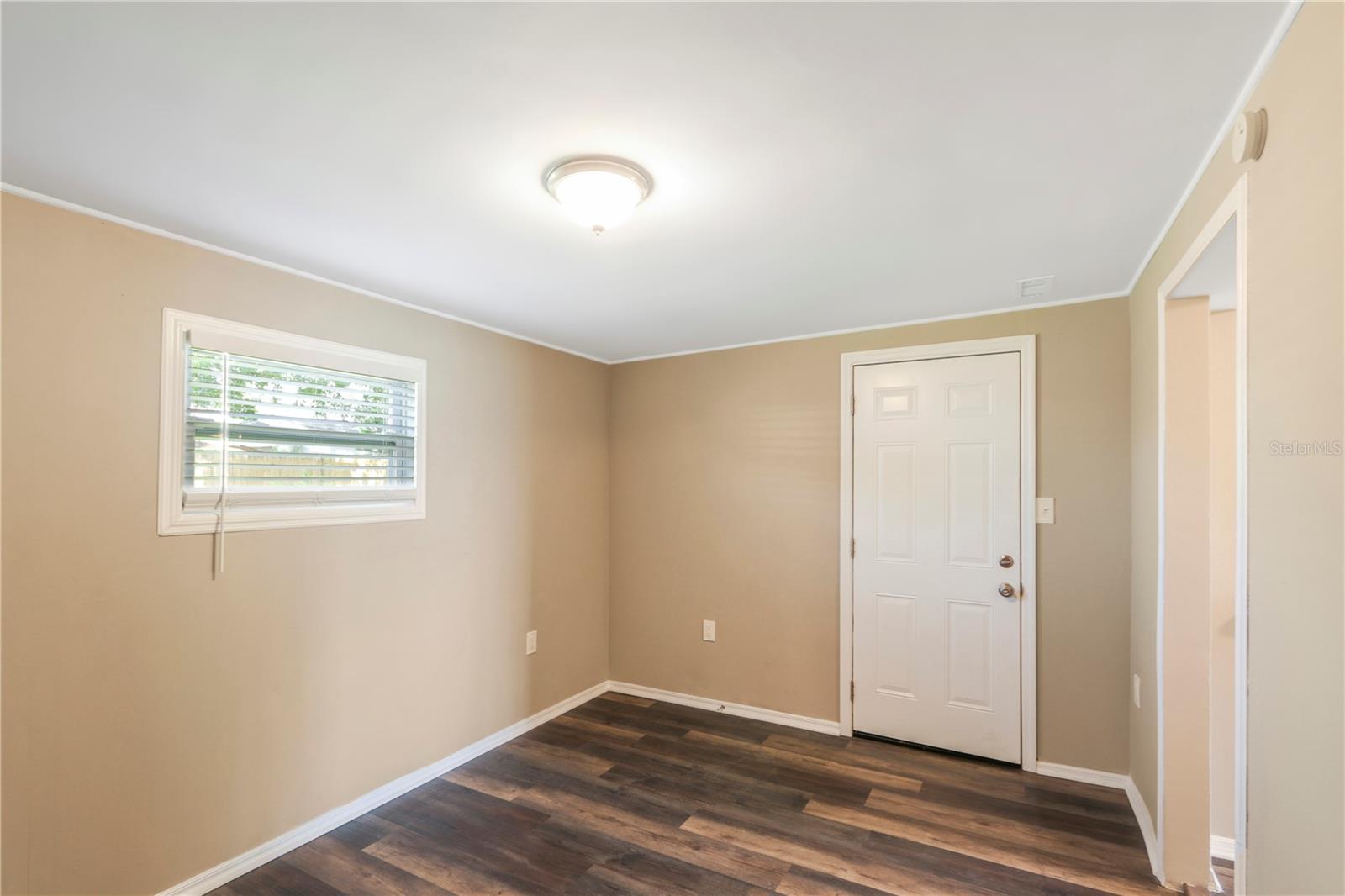 REGENCY PARK - Residential Lease