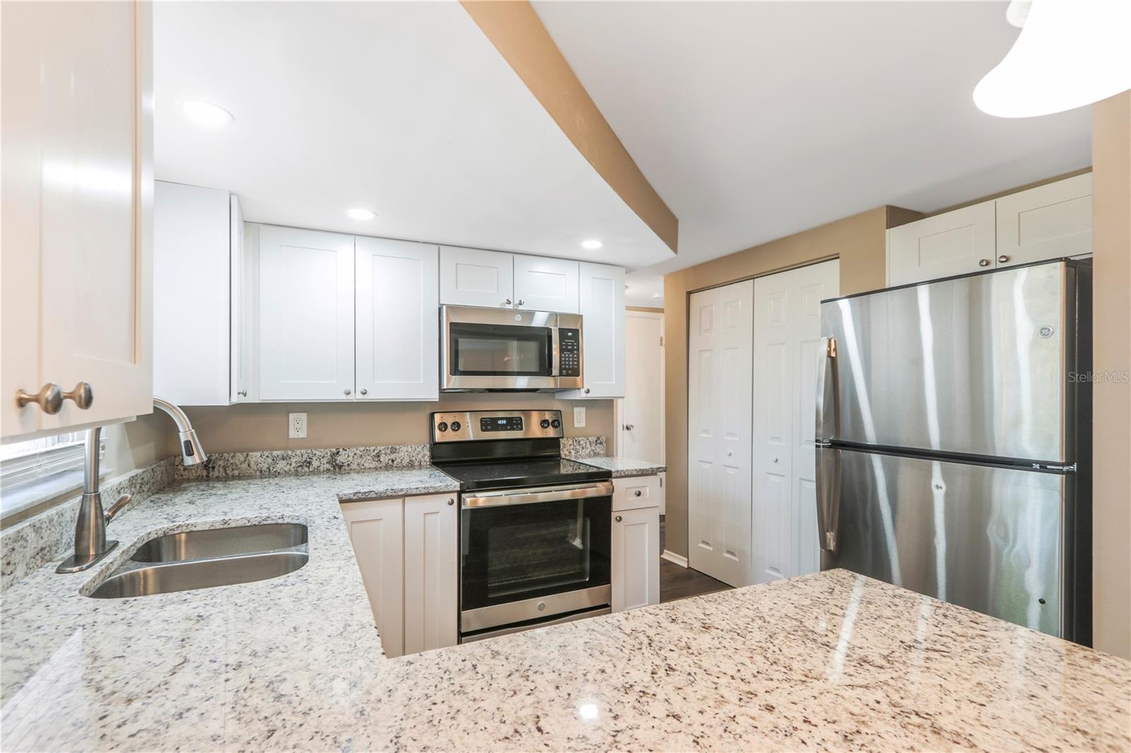 REGENCY PARK - Residential Lease