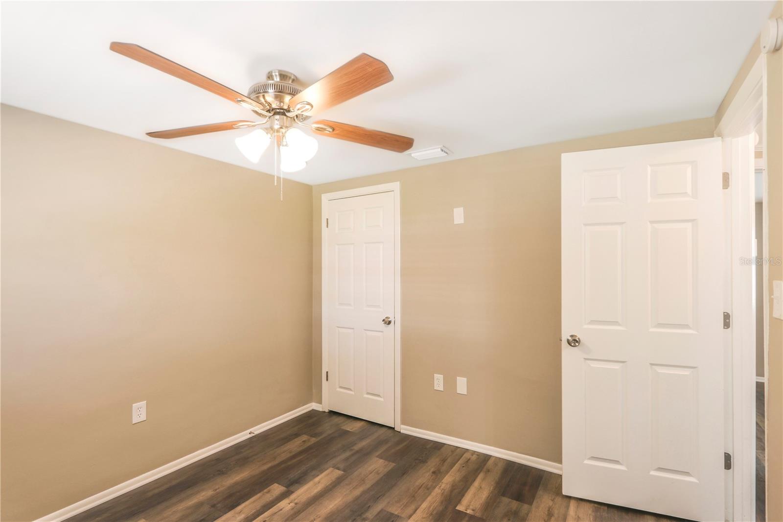 REGENCY PARK - Residential Lease