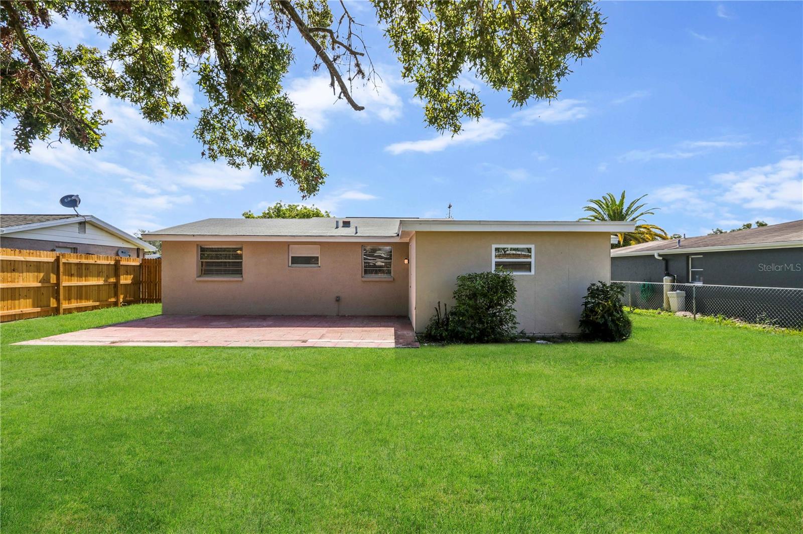 REGENCY PARK - Residential Lease