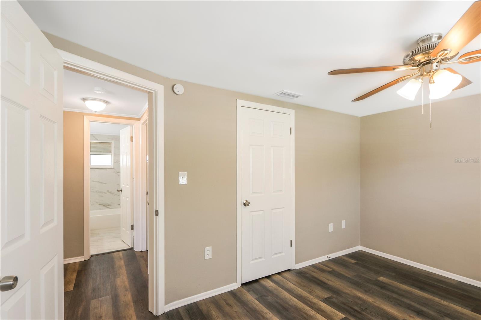 REGENCY PARK - Residential Lease