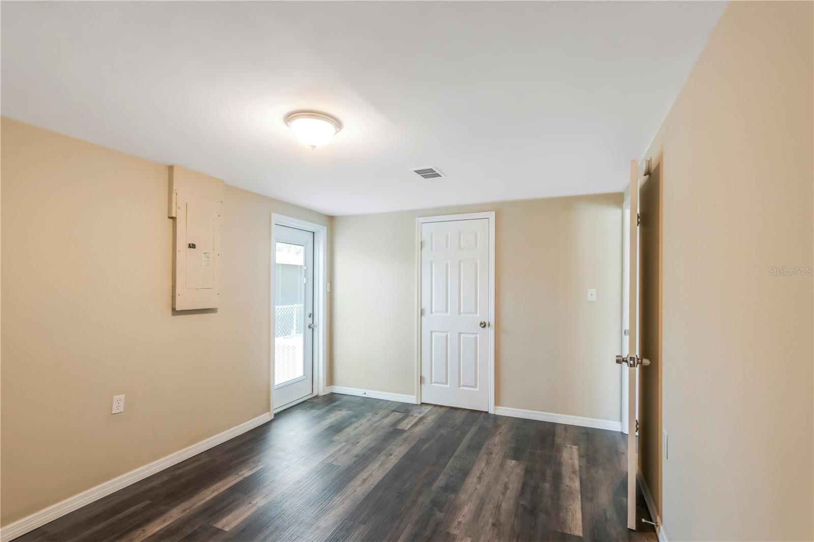 REGENCY PARK - Residential Lease