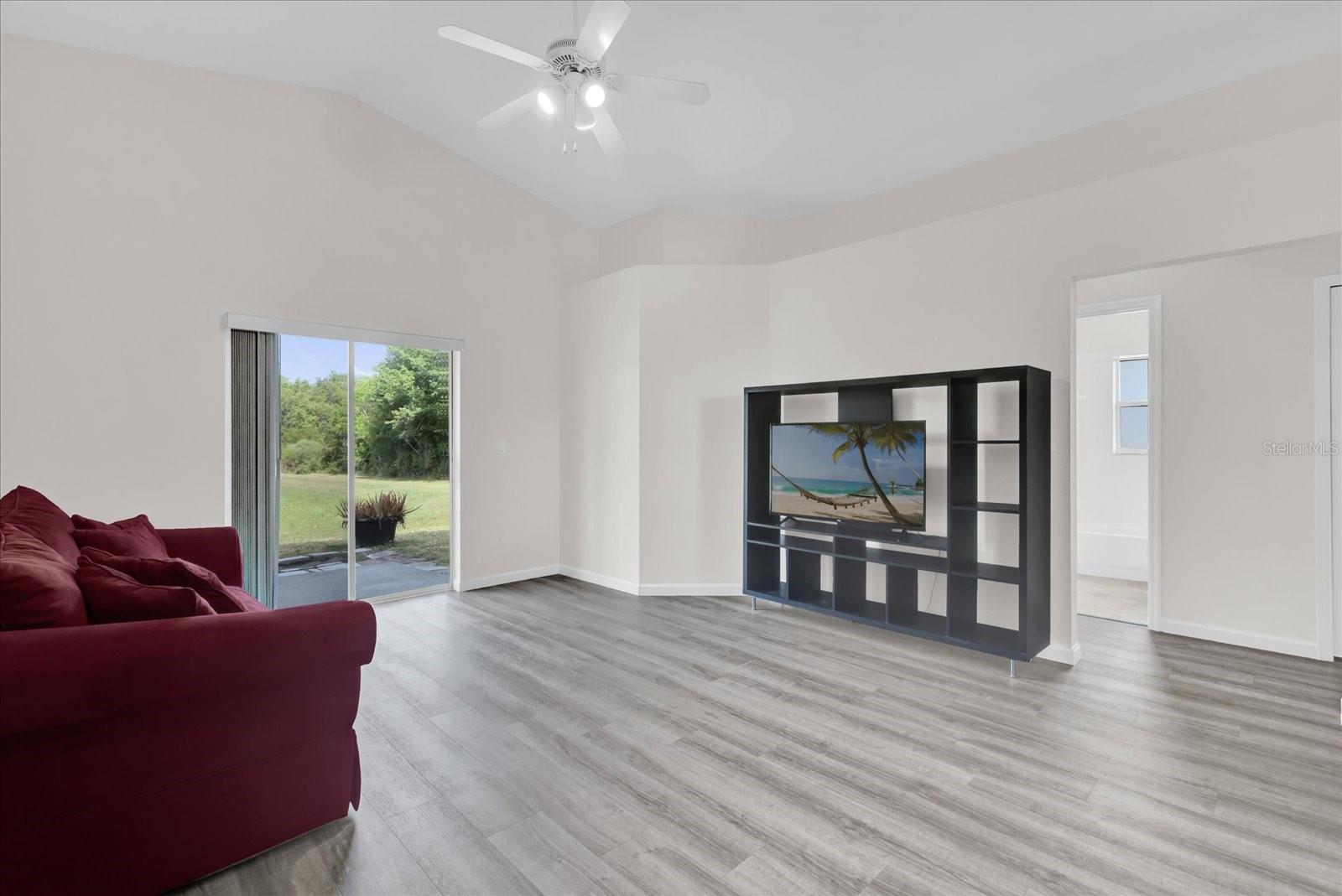 11172 PINEWOOD COVE LANE